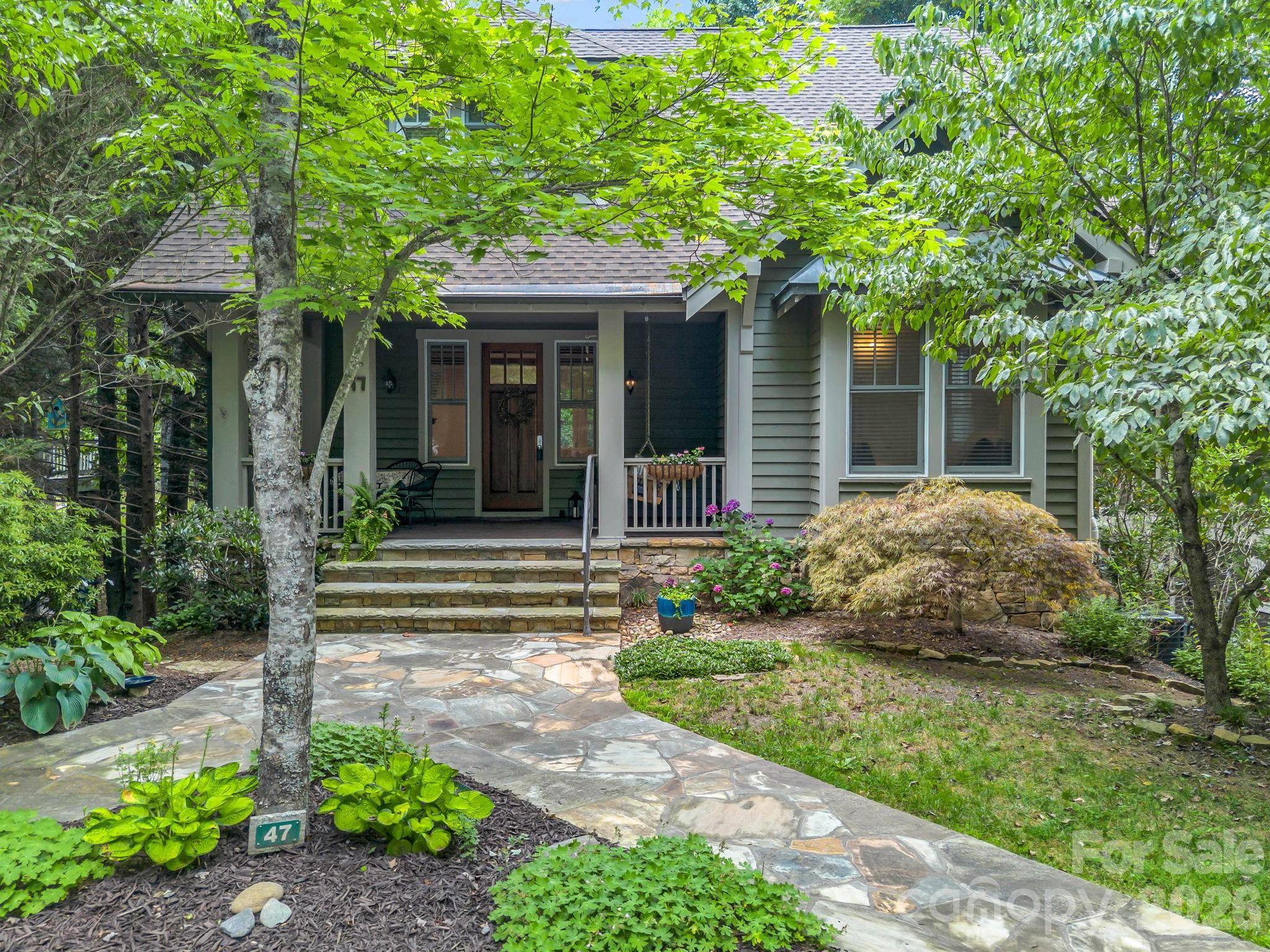 47 Cheshire DR, Black Mountain, NC 28711