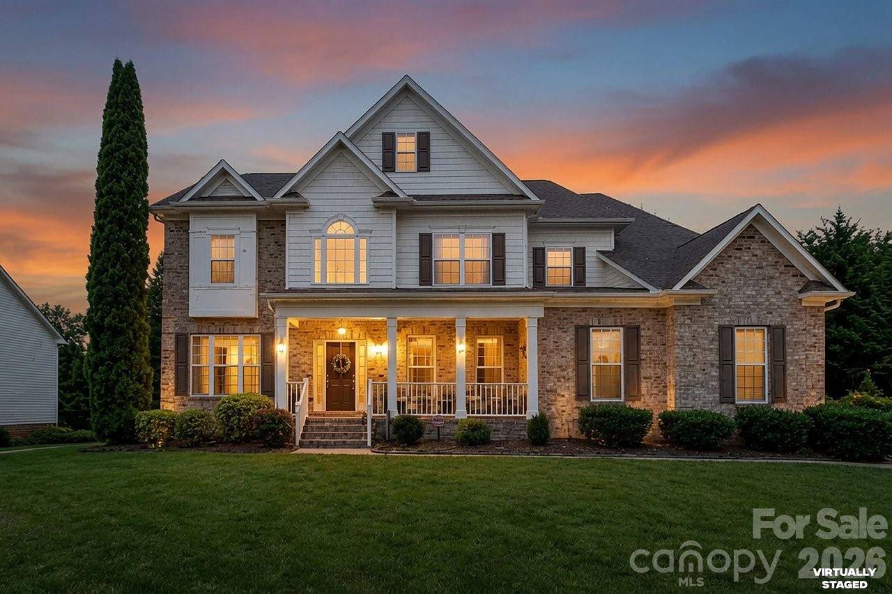10209 Treetop LN, Cornelius, NC 28031