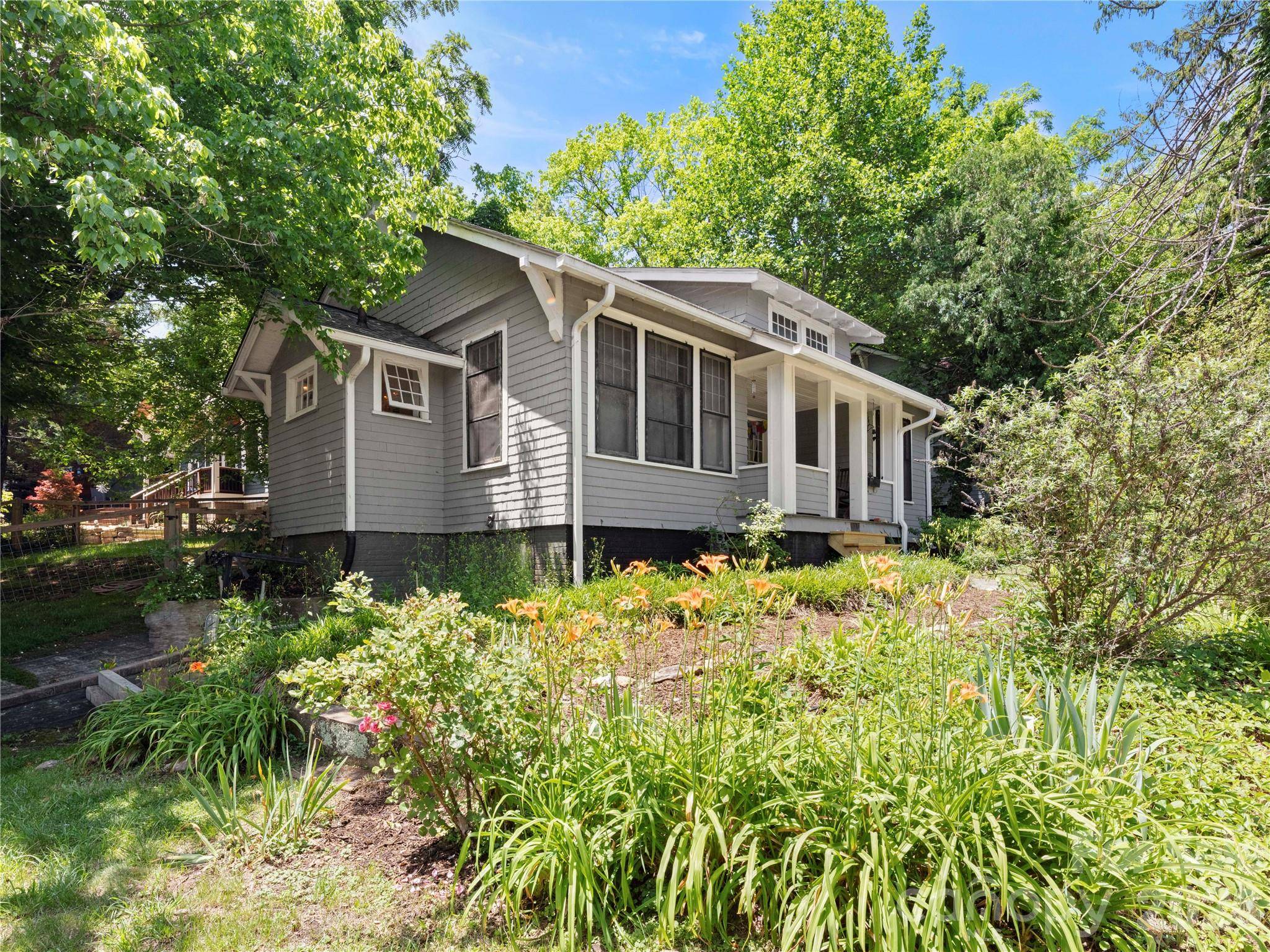 111 Annandale AVE, Asheville, NC 28801