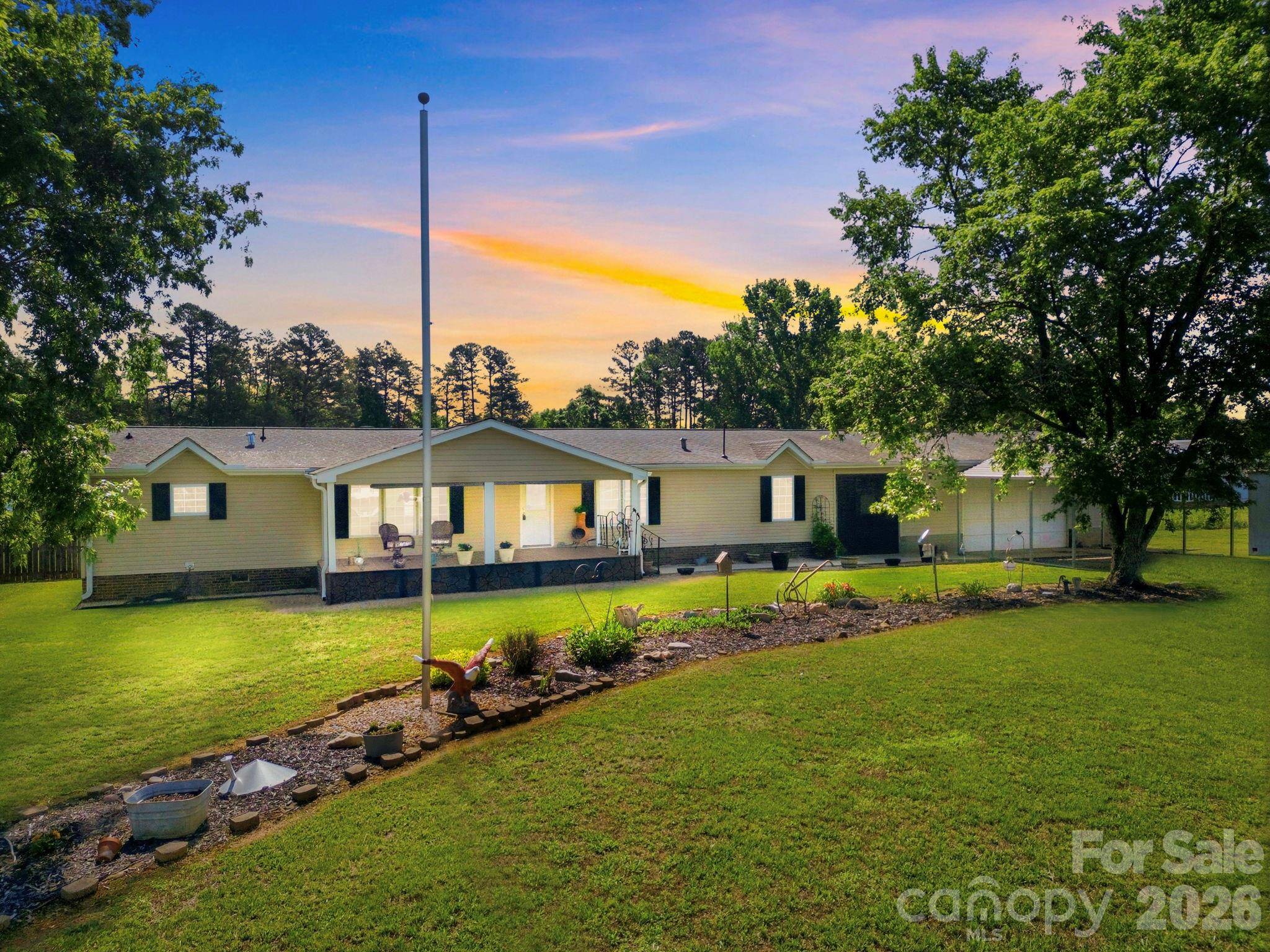 165 Grand Oaks DR, Rockwell, NC 28138