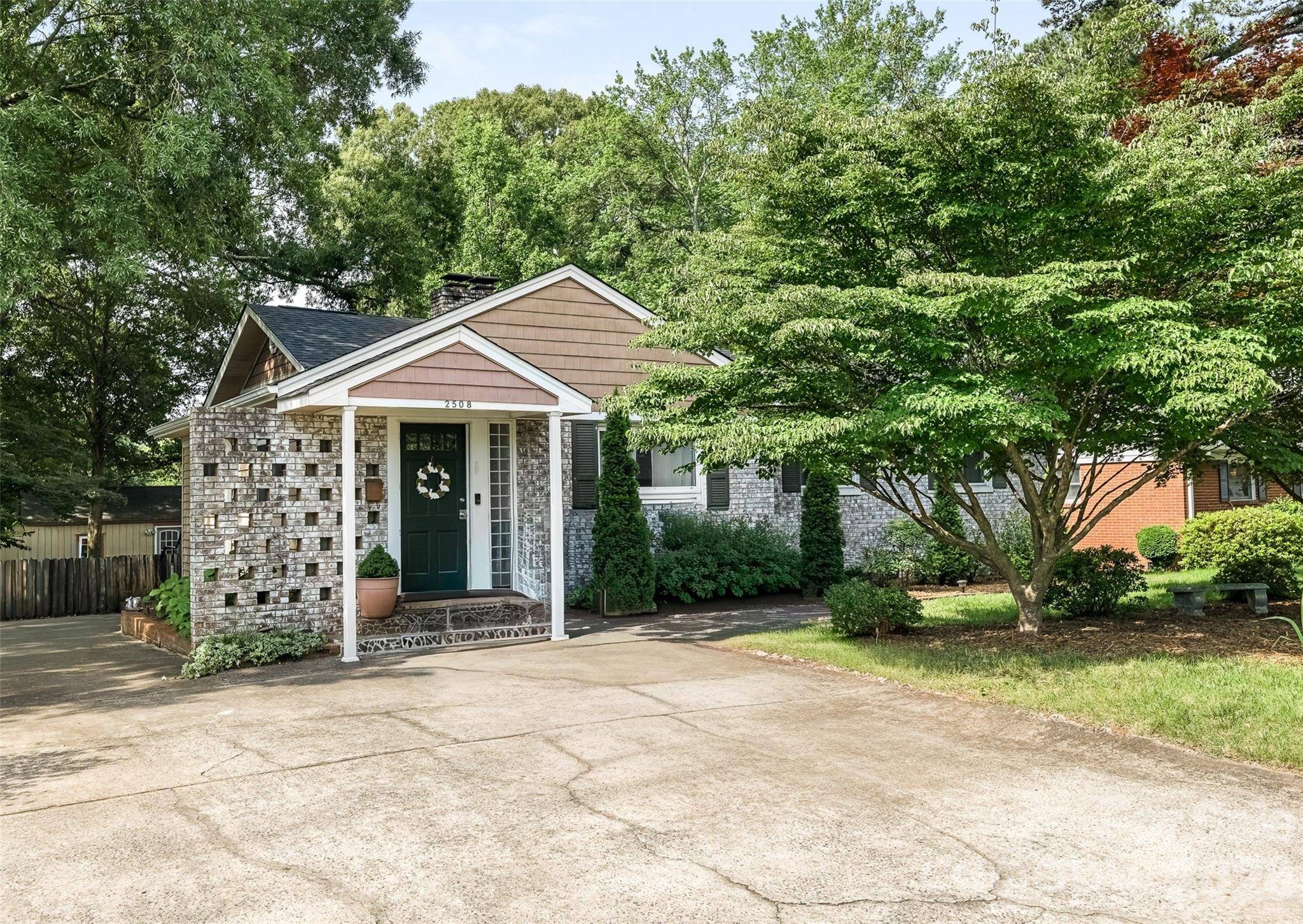 2508 Hilliard DR, Charlotte, NC 28205