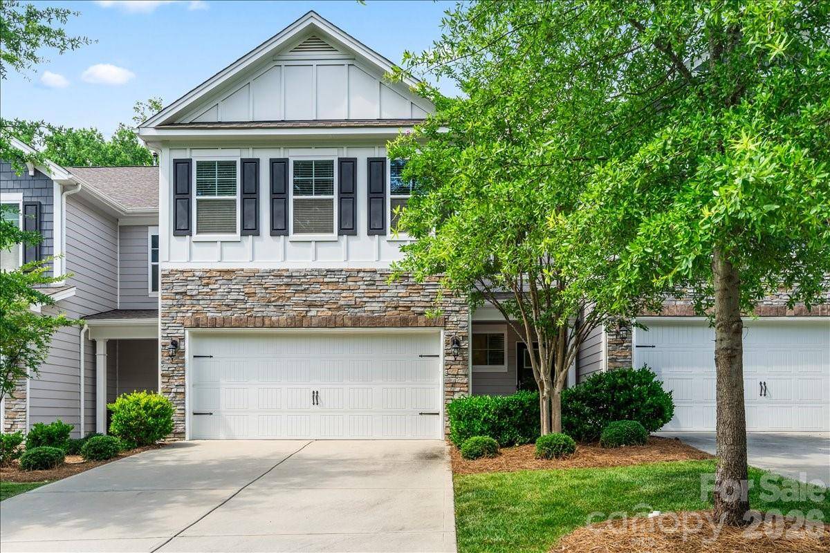 6040 Artigas DR, Fort Mill, SC 29707