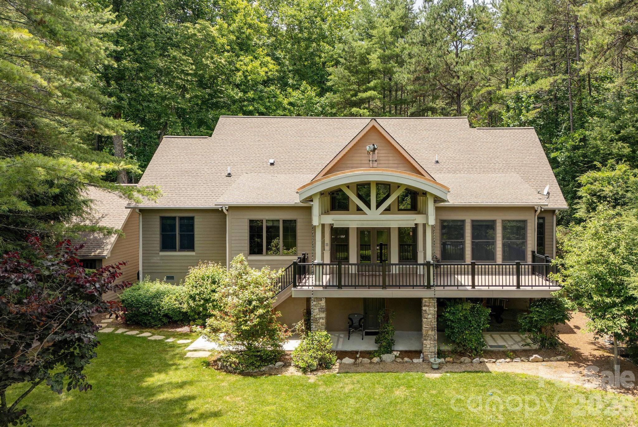 763 Deerlake RD, Brevard, NC 28712