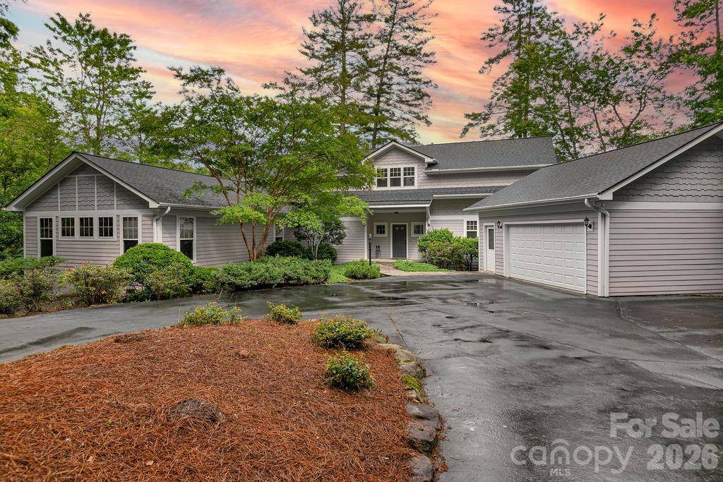 719 Deerlake RD, Brevard, NC 28712