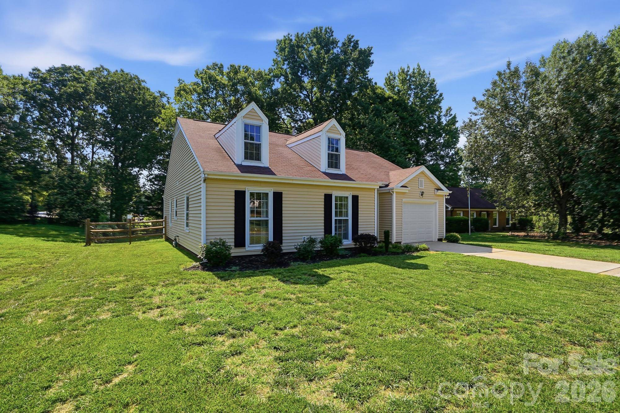 8917 Danson DR, Charlotte, NC 28277