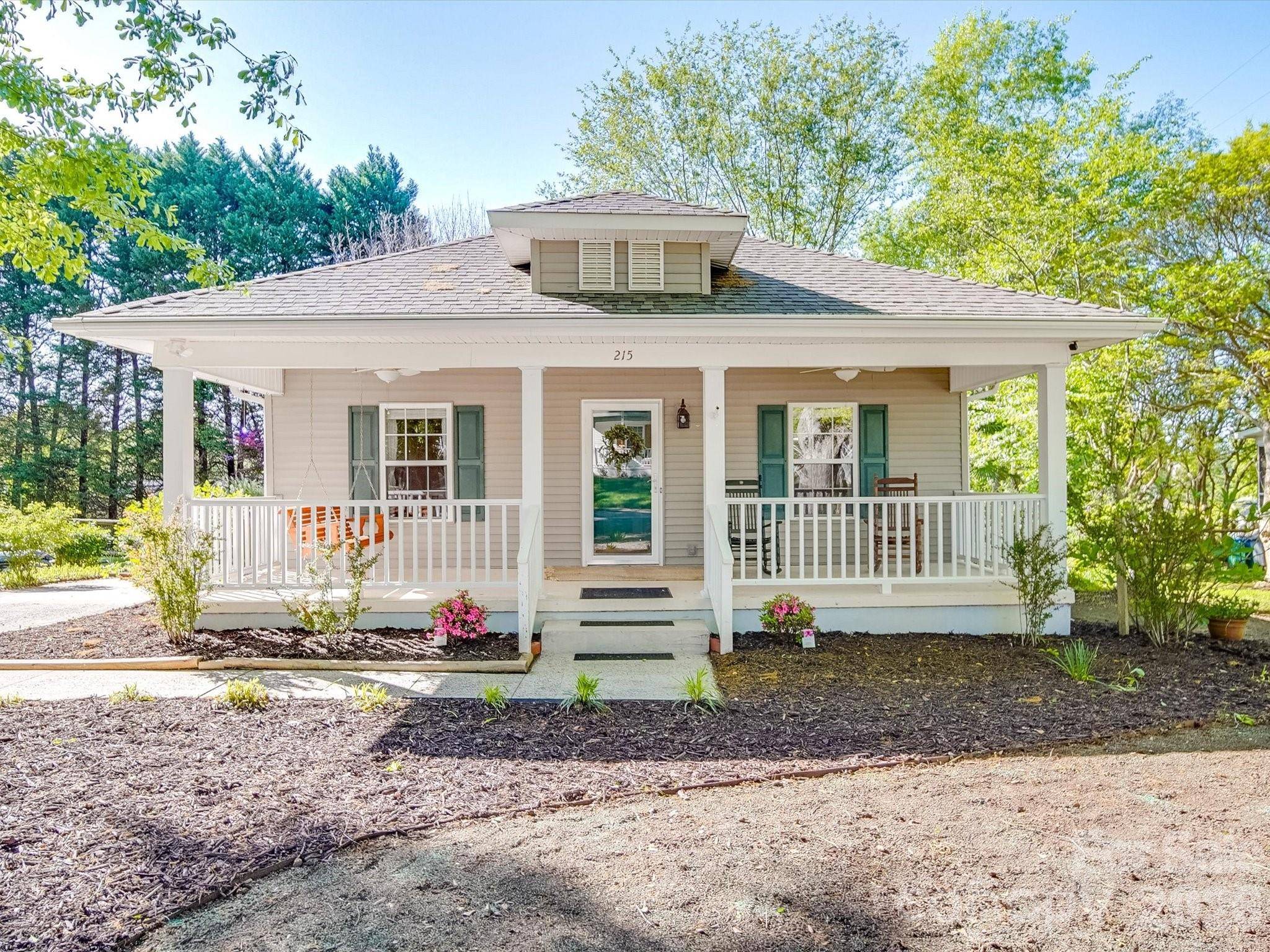 215 6th ST, Belmont, NC 28012