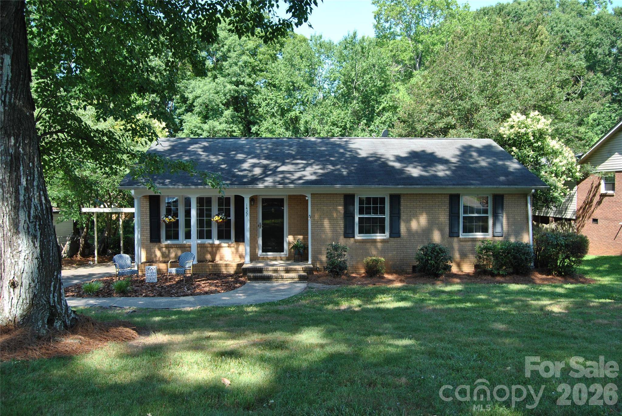 1427 Churchill DR, Gastonia, NC 28054
