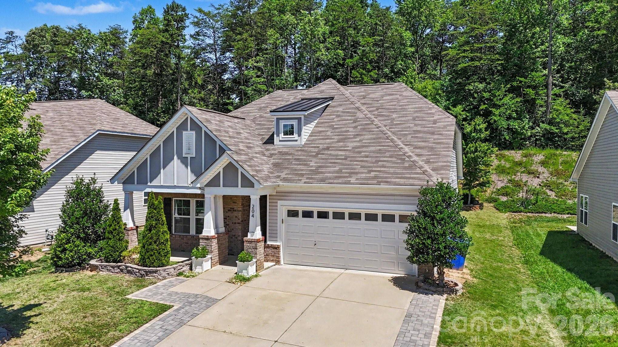 204 Paradise Hills CIR, Mooresville, NC 28115