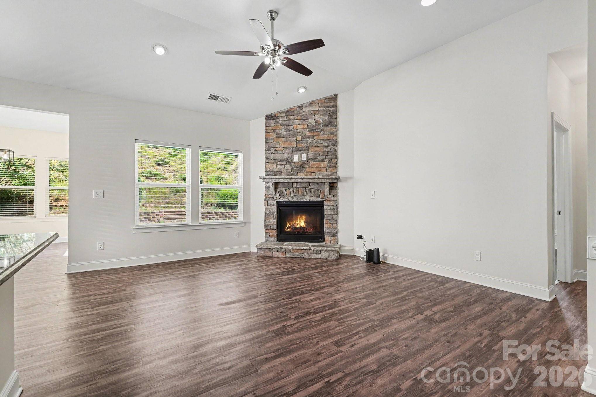 204 Paradise Hills CIR, Mooresville, NC 28115
