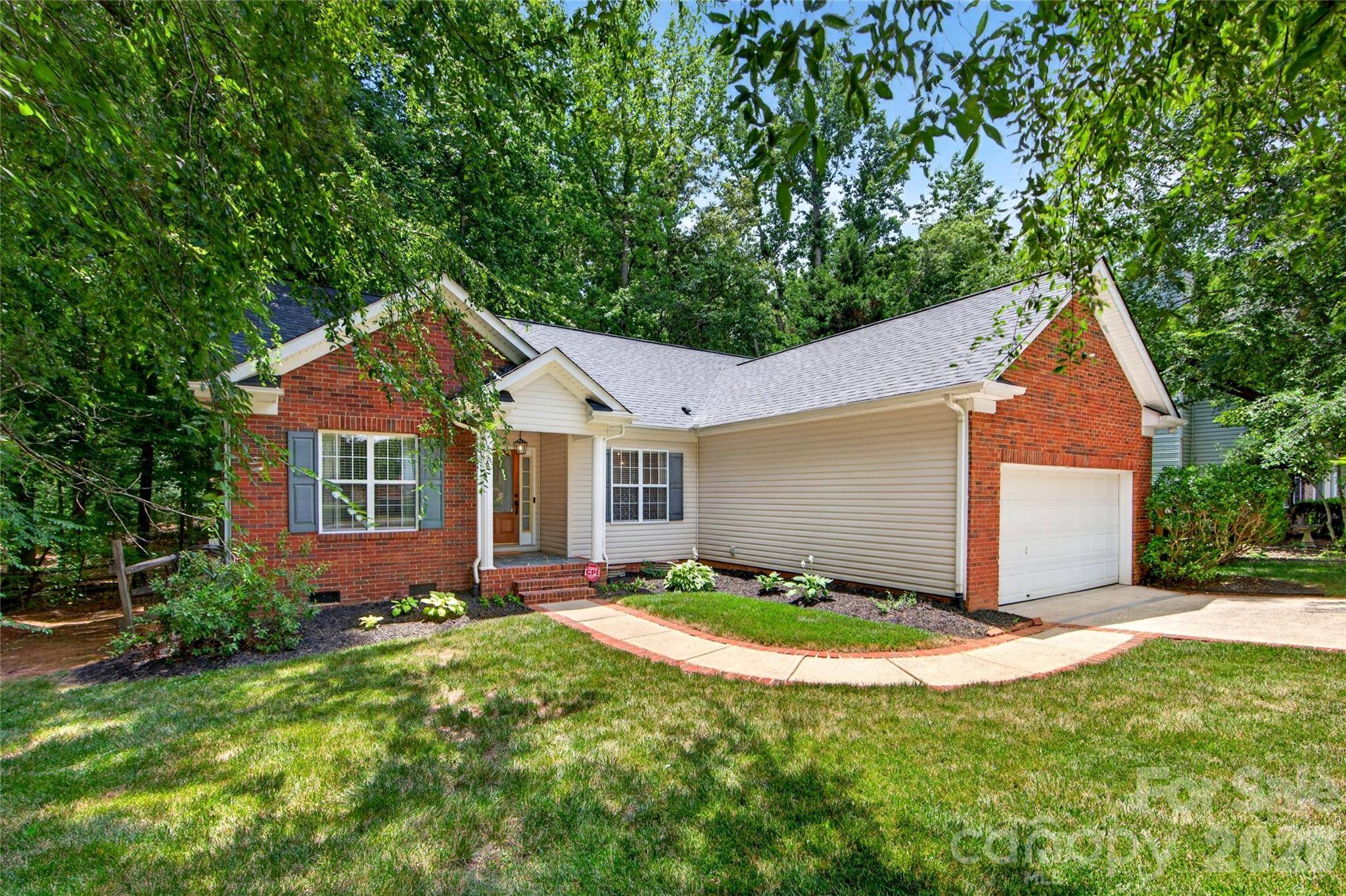 8121 Poplar Grove CIR, Waxhaw, NC 28173