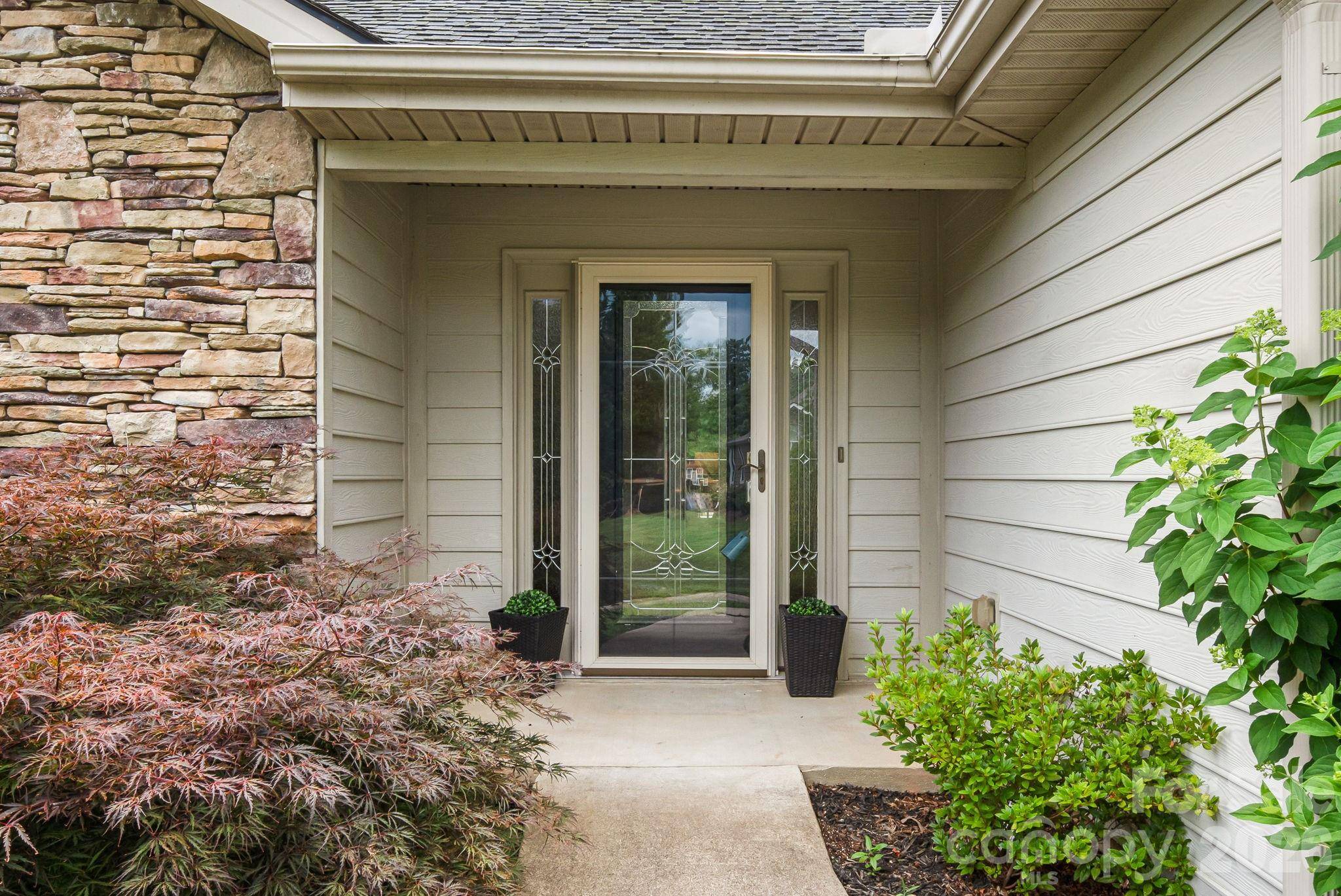 3 Bombay CT, Candler, NC 28715