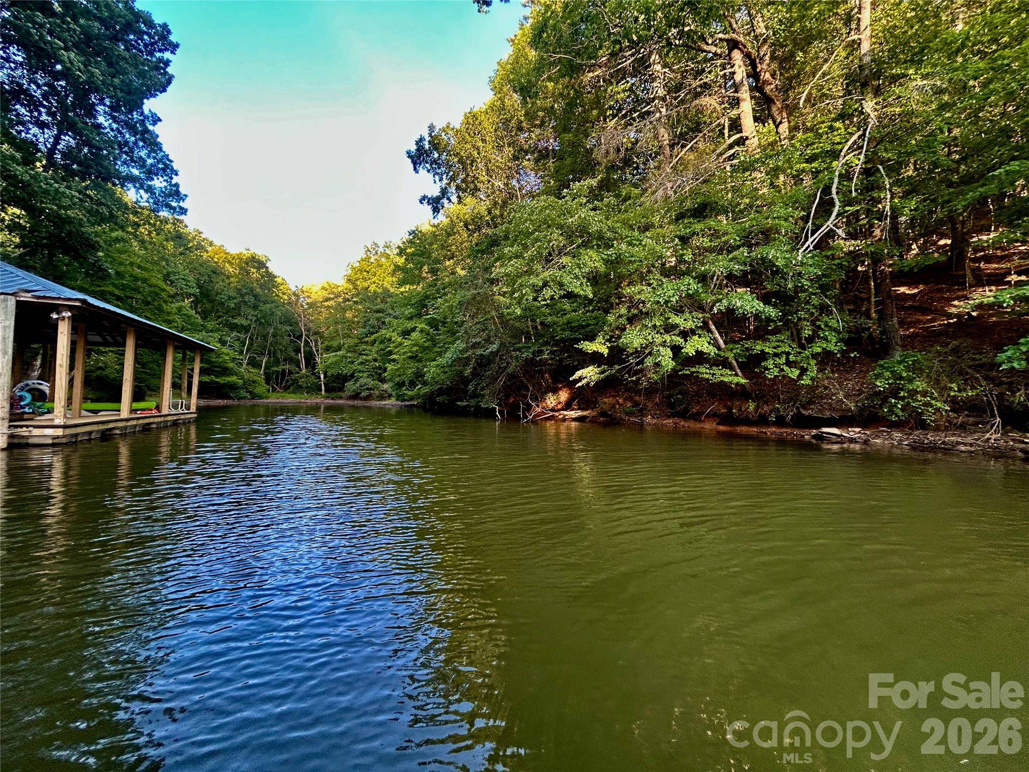 118 Edgewater CT, Granite Falls, NC 28630