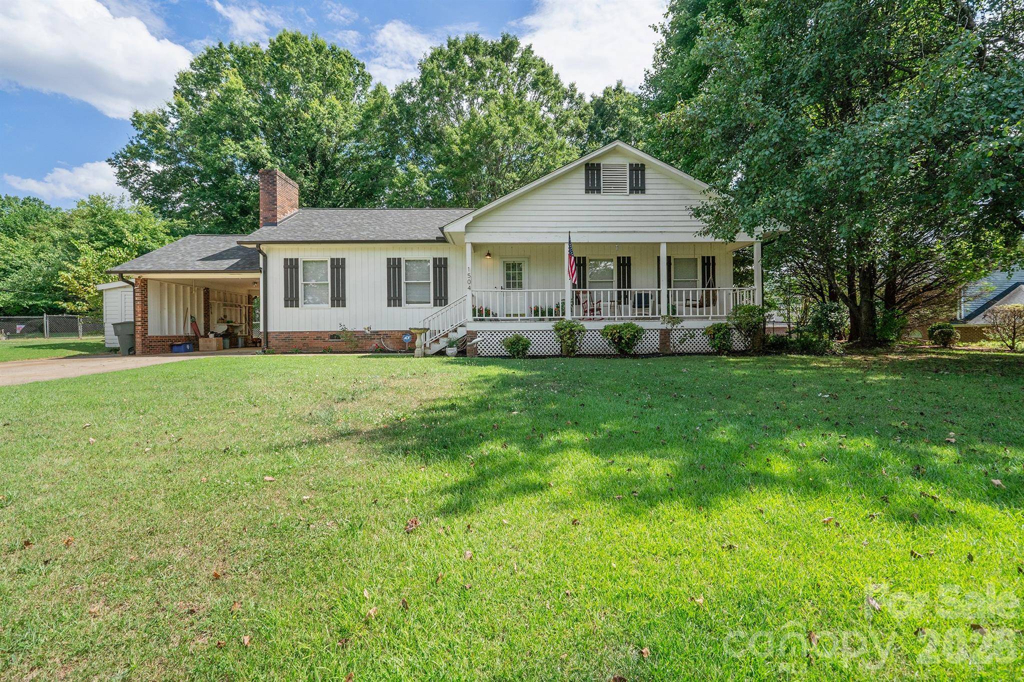 1504 2nd ST NE, Conover, NC 28613