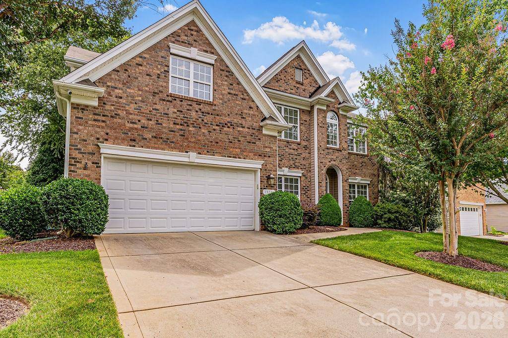 13731 Daltrey LN, Charlotte, NC 28277
