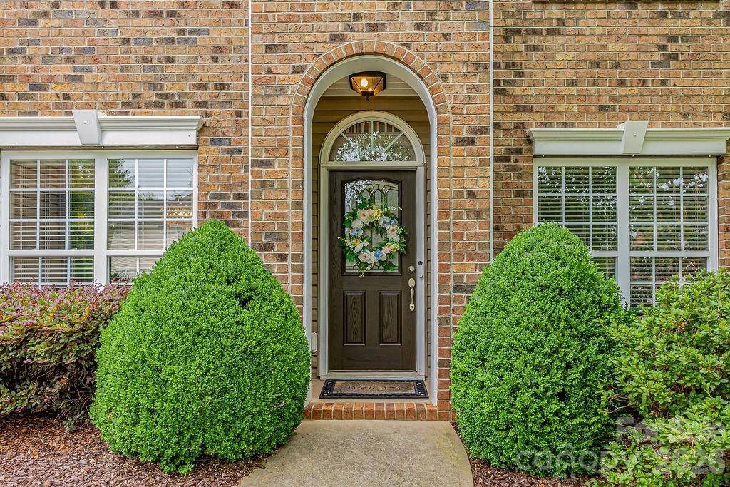 13731 Daltrey LN, Charlotte, NC 28277