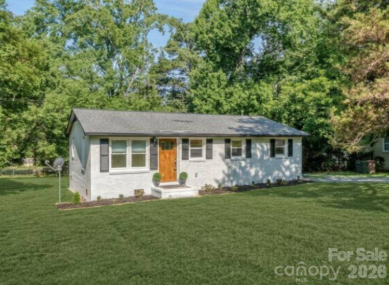 408 S Jackson AVE, Waxhaw, NC 28173