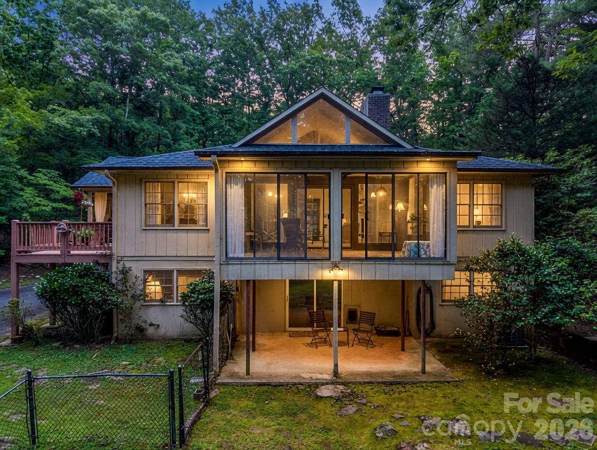390 Mountain Laurel DR, Columbus, NC 28722