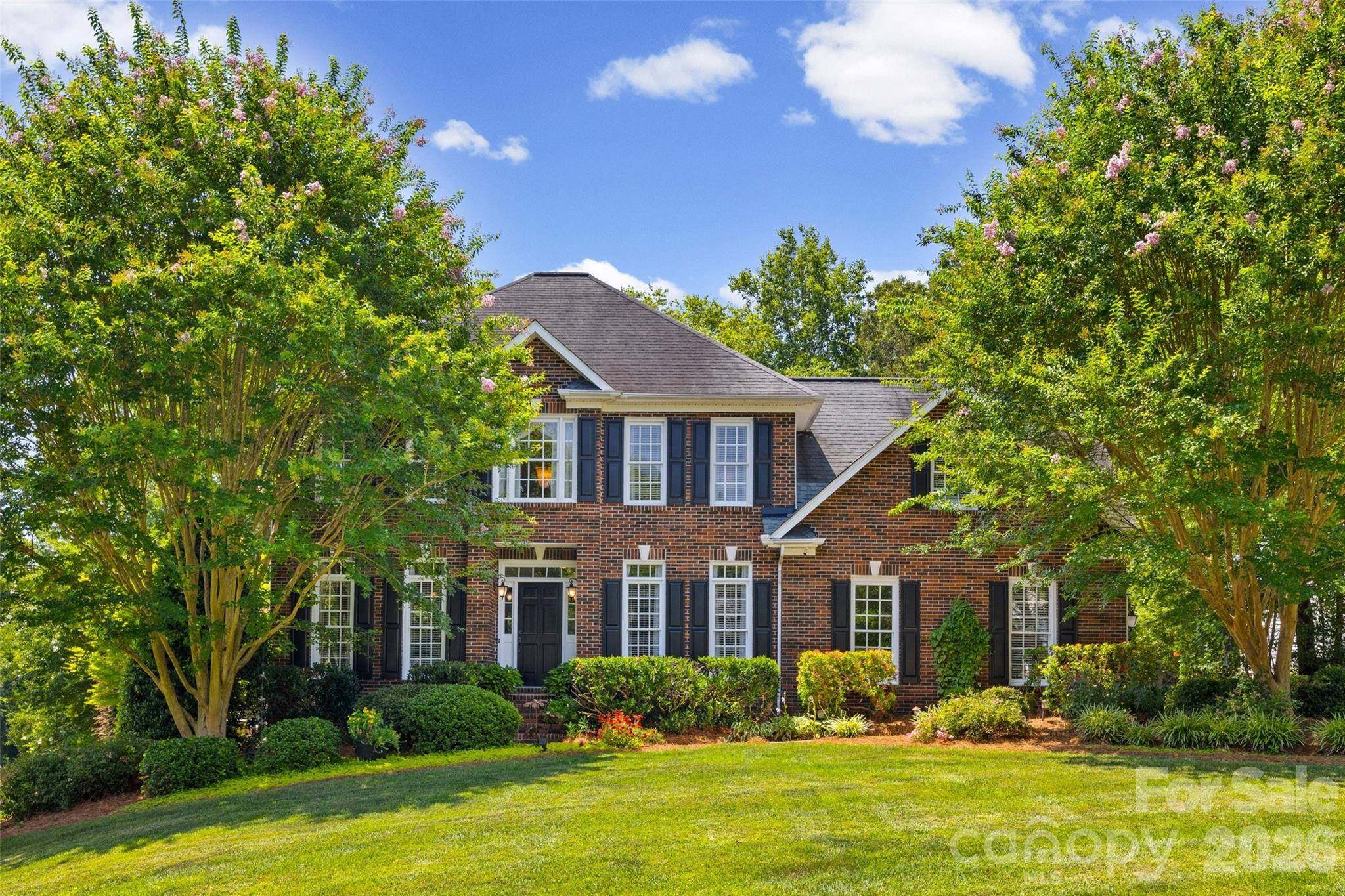 5301 Ravenglass CT, Waxhaw, NC 28173