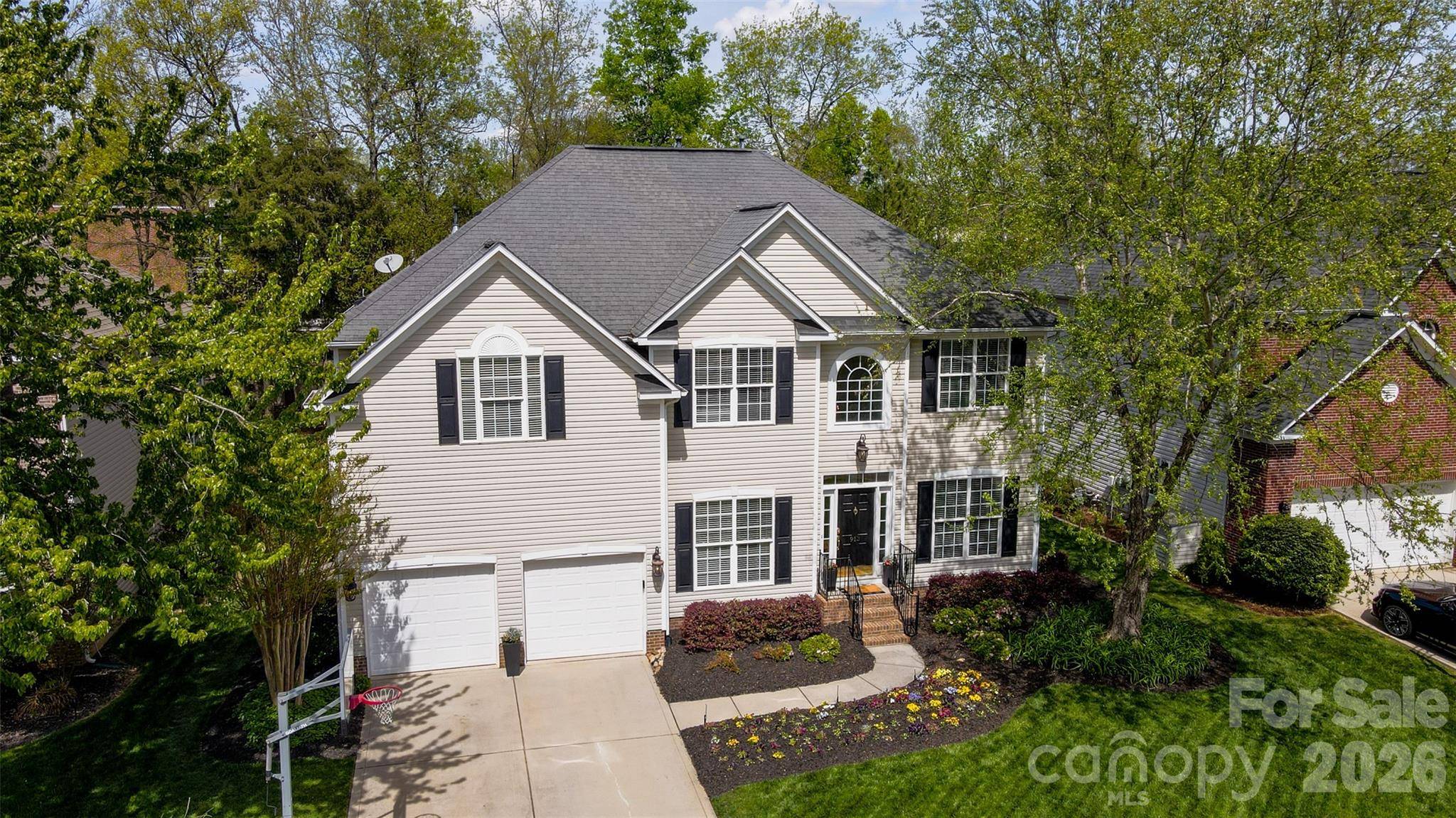 913 Grayscroft DR, Waxhaw, NC 28173