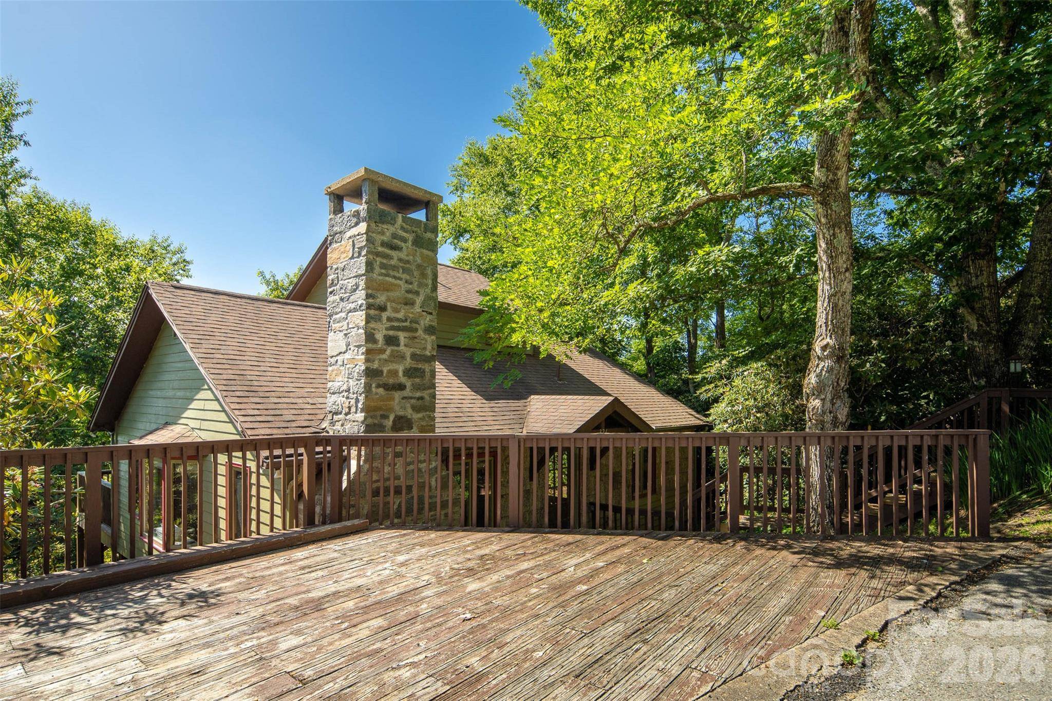 324 Celestial DR, Blowing Rock, NC 28605