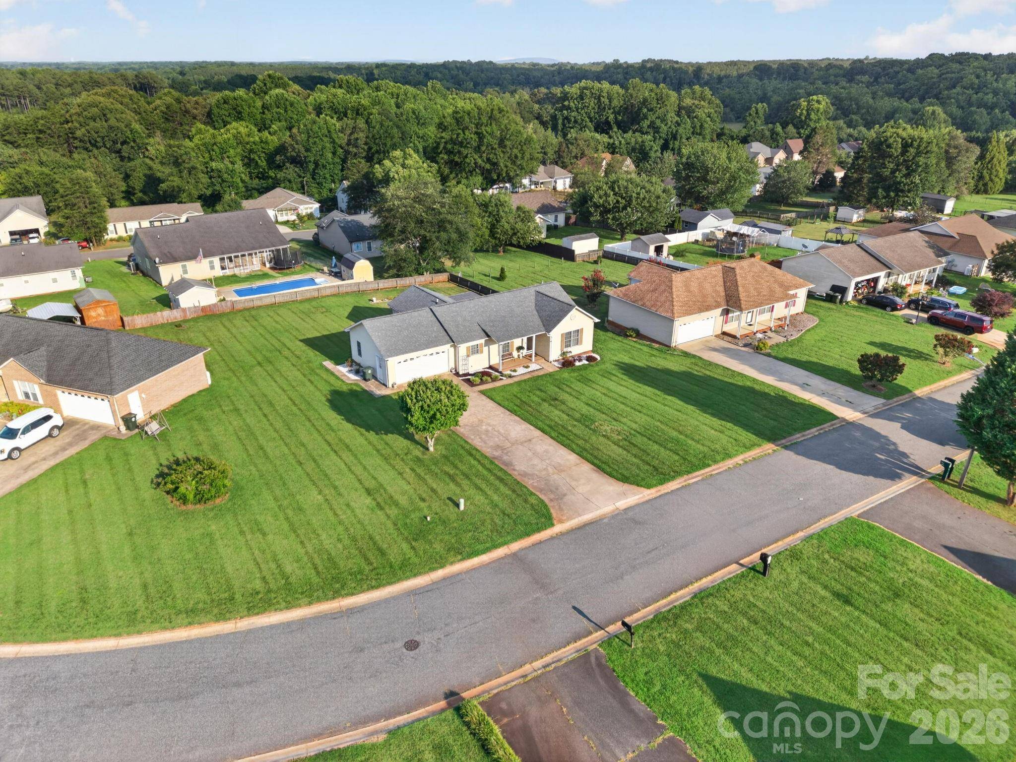 1425 Farmington Hills DR, Conover, NC 28613