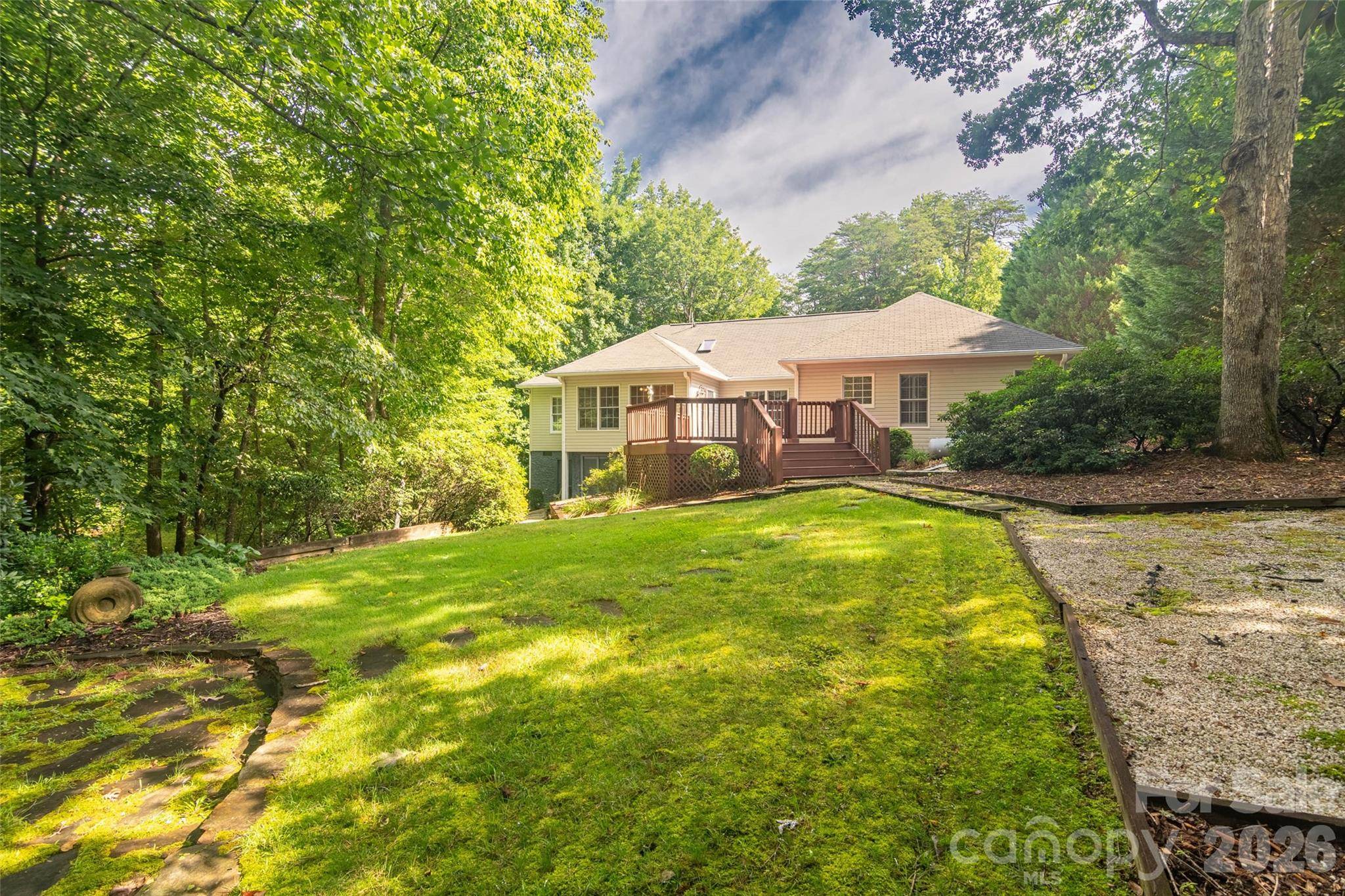 30 Brookside DR, Columbus, NC 28722