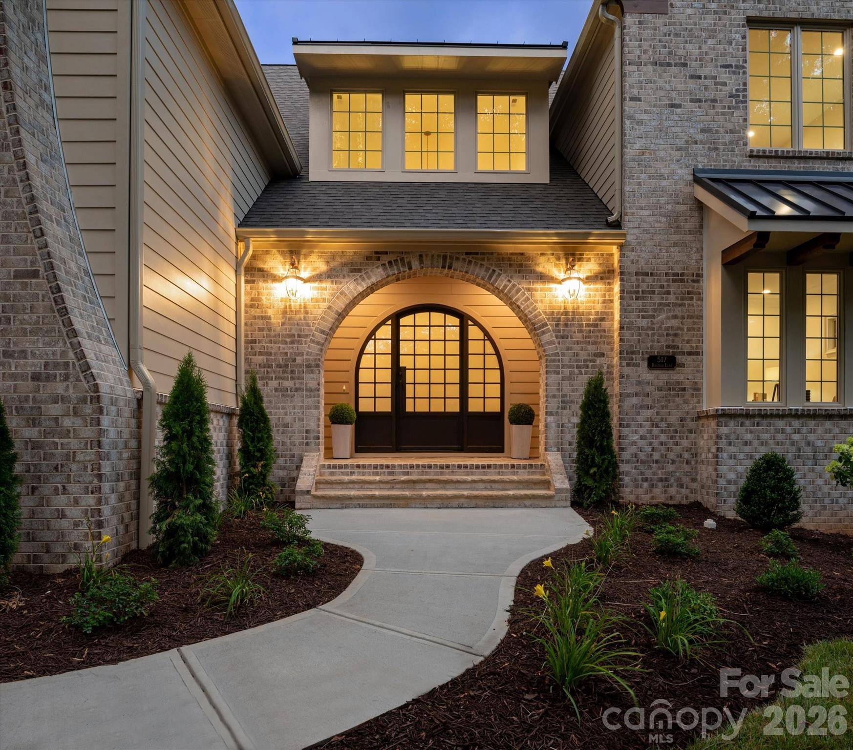 517 Heather LN, Charlotte, NC 28209