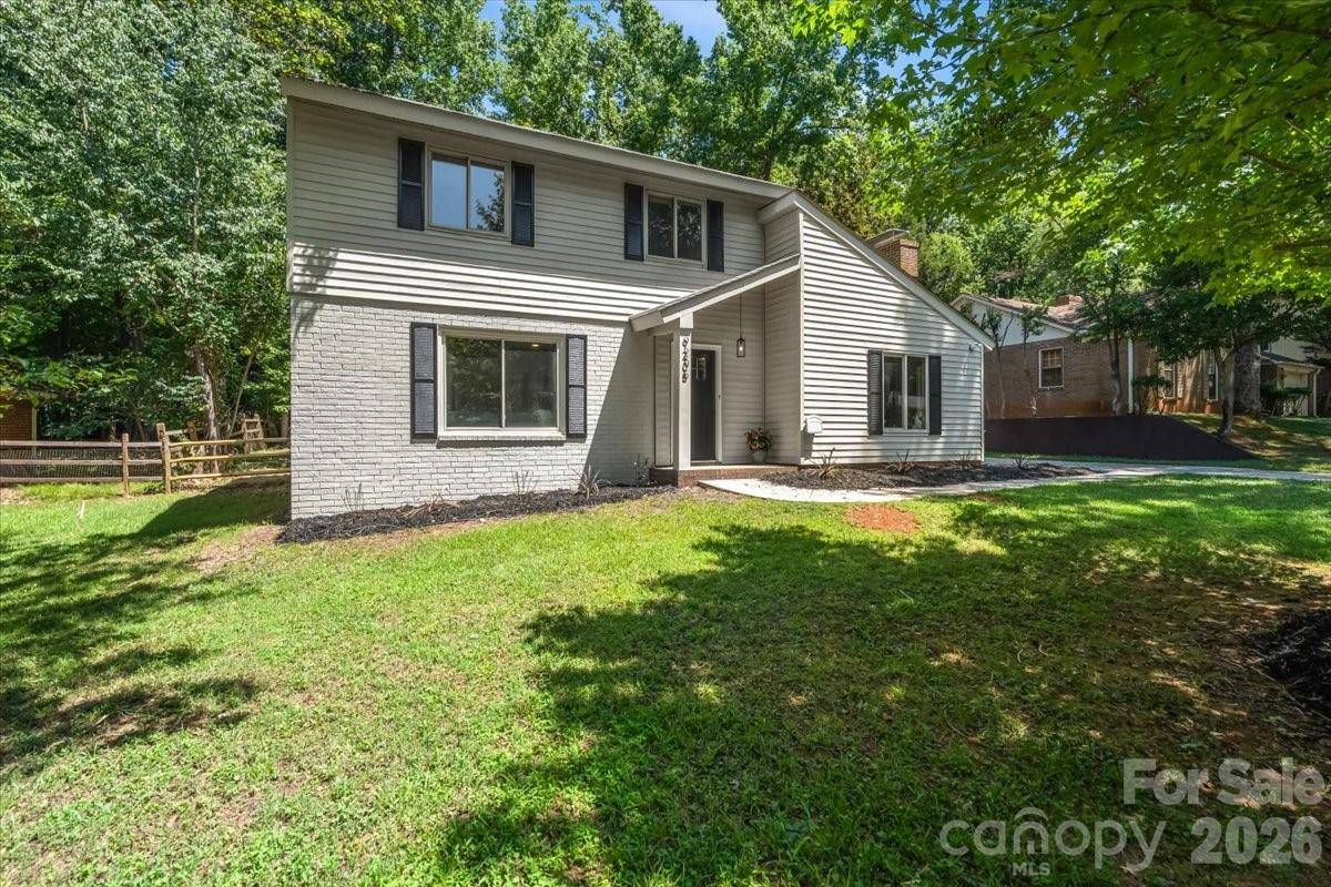 9205 Tree Haven DR, Charlotte, NC 28270