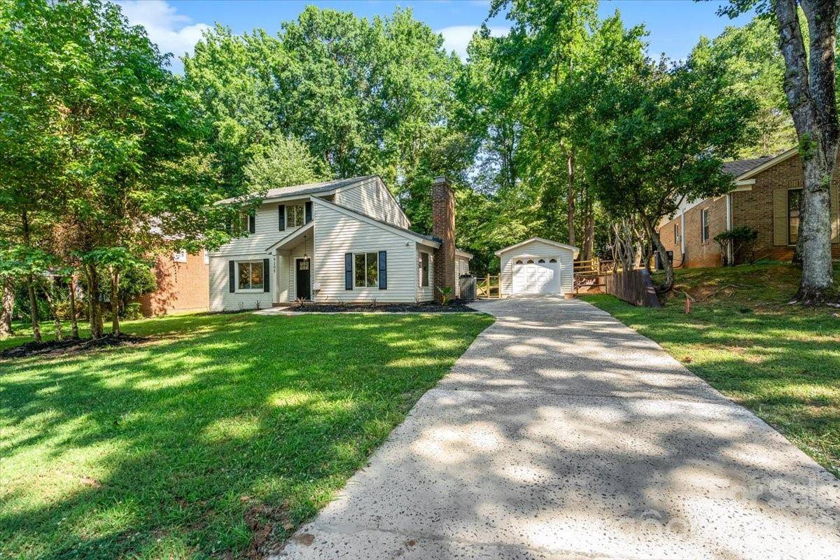 9205 Tree Haven DR, Charlotte, NC 28270