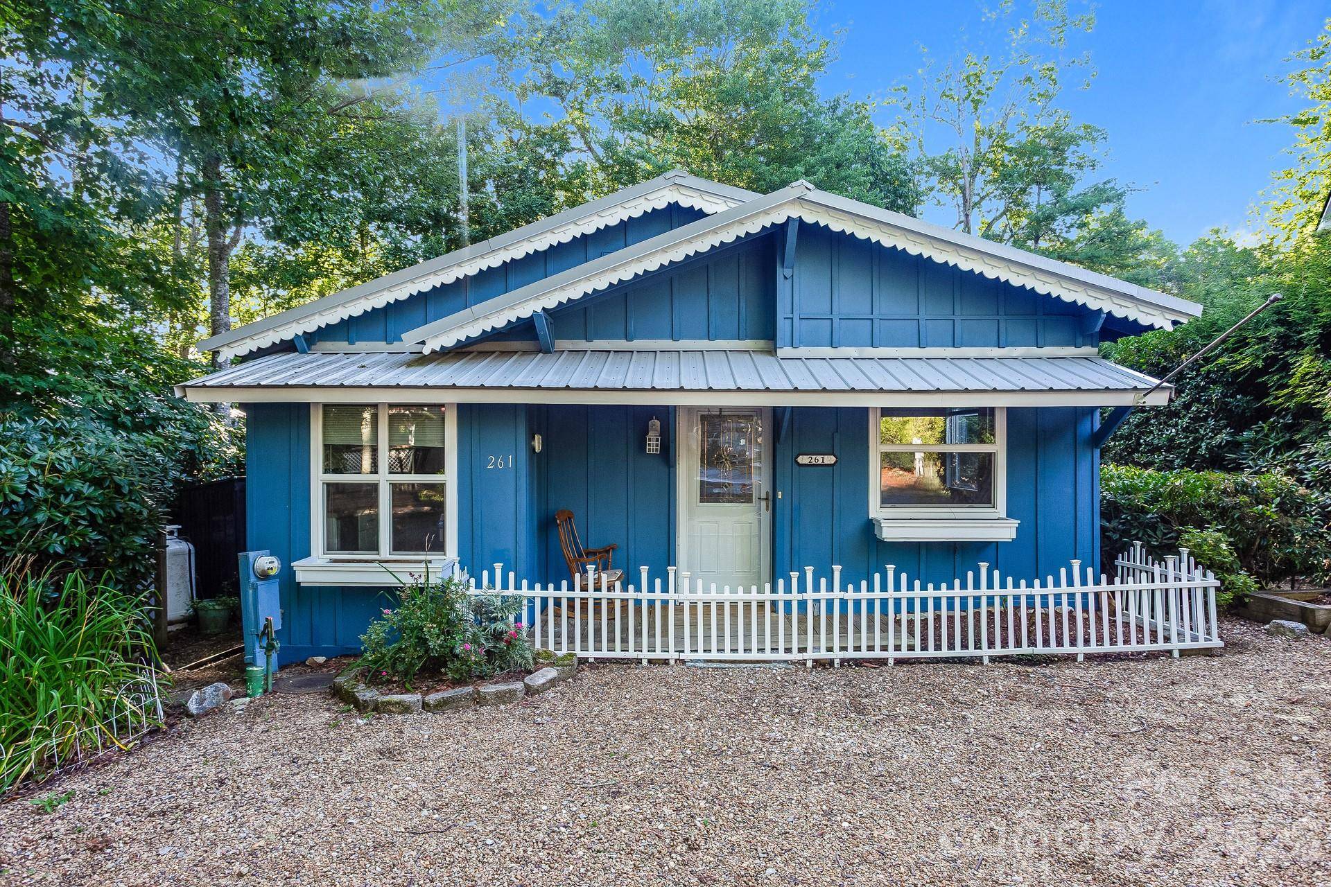 261 Black Pine RD, Newland, NC 28657