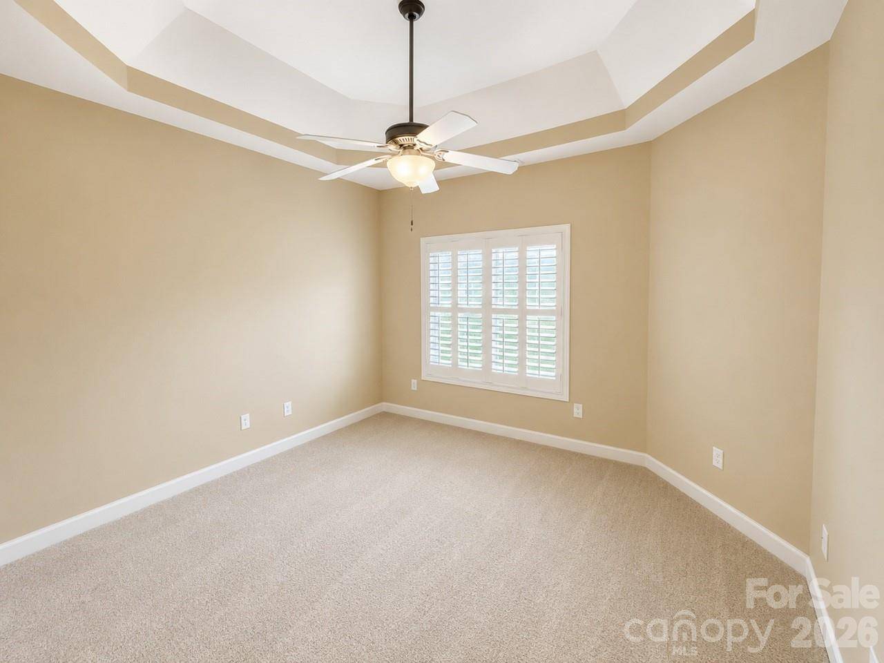 7 Shady Hollow LN, Greer, SC 29651