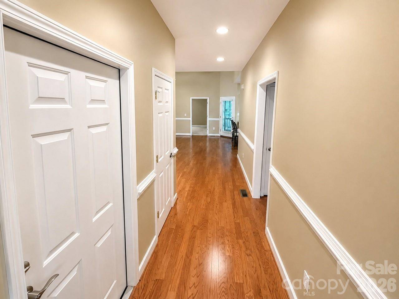 7 Shady Hollow LN, Greer, SC 29651