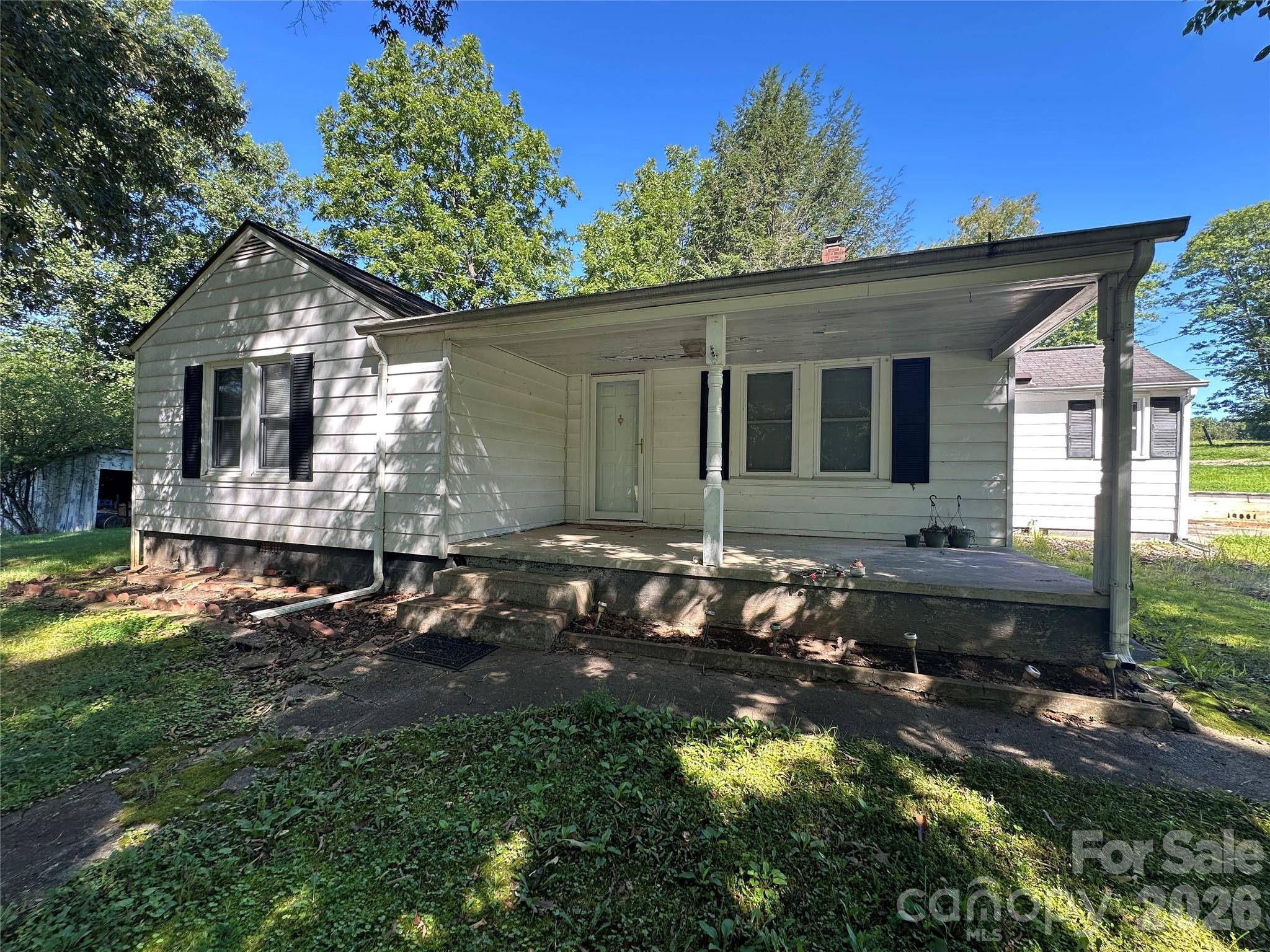4694 S Hwy 18 HWY, Boomer, NC 28606
