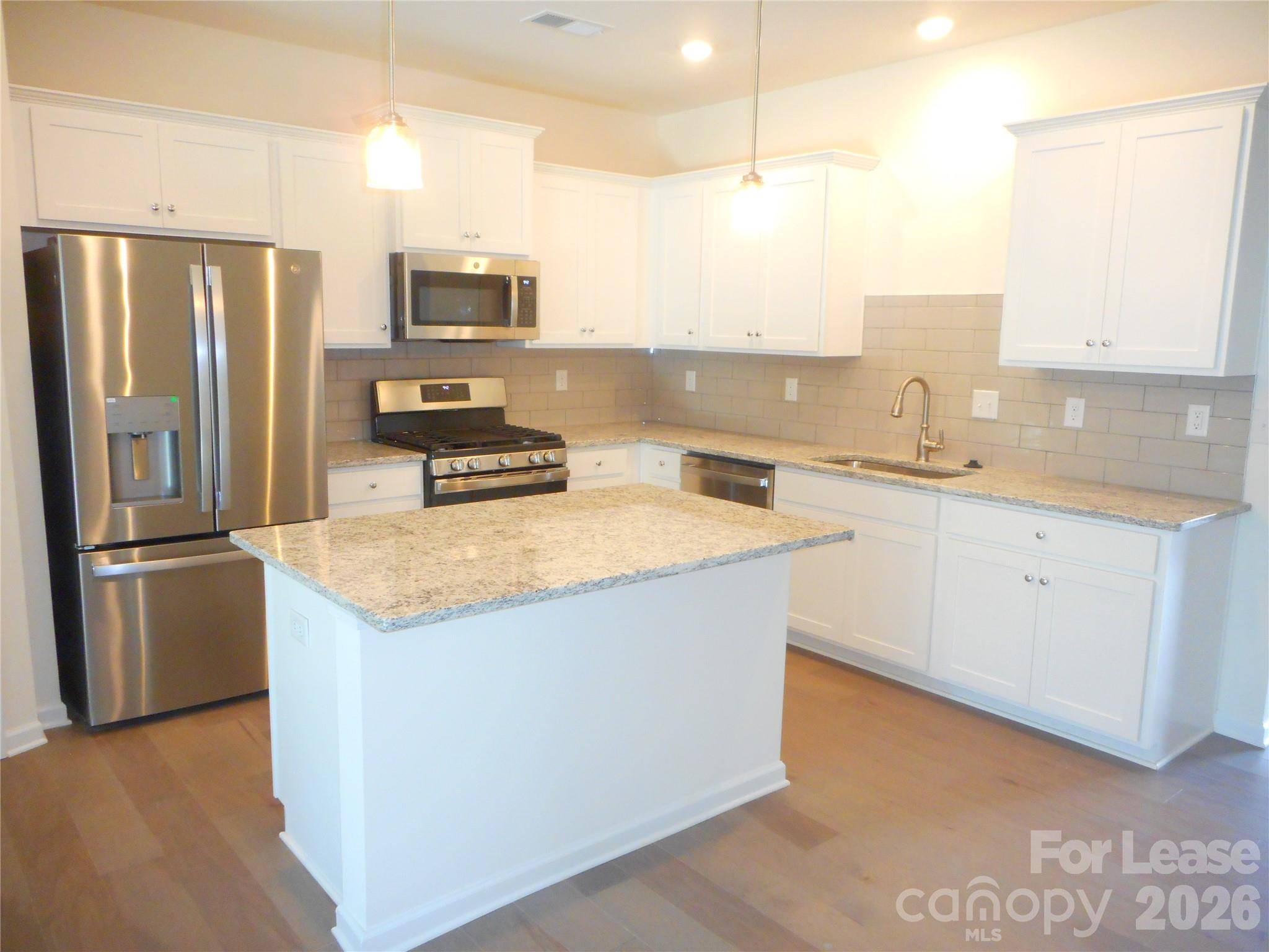270 Harpers Run LN, Matthews, NC 28104