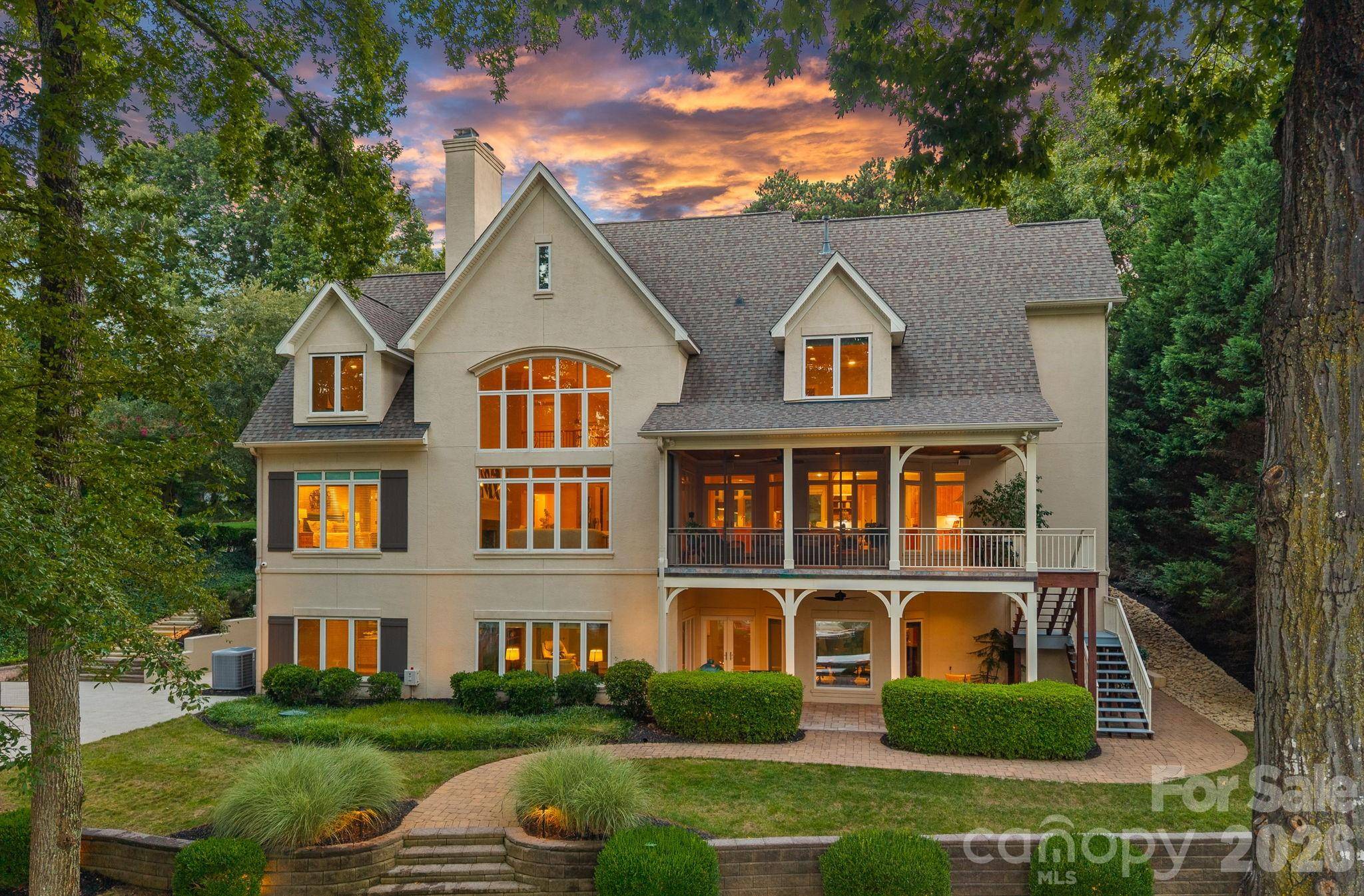 177 Great Point DR, Mooresville, NC 28117