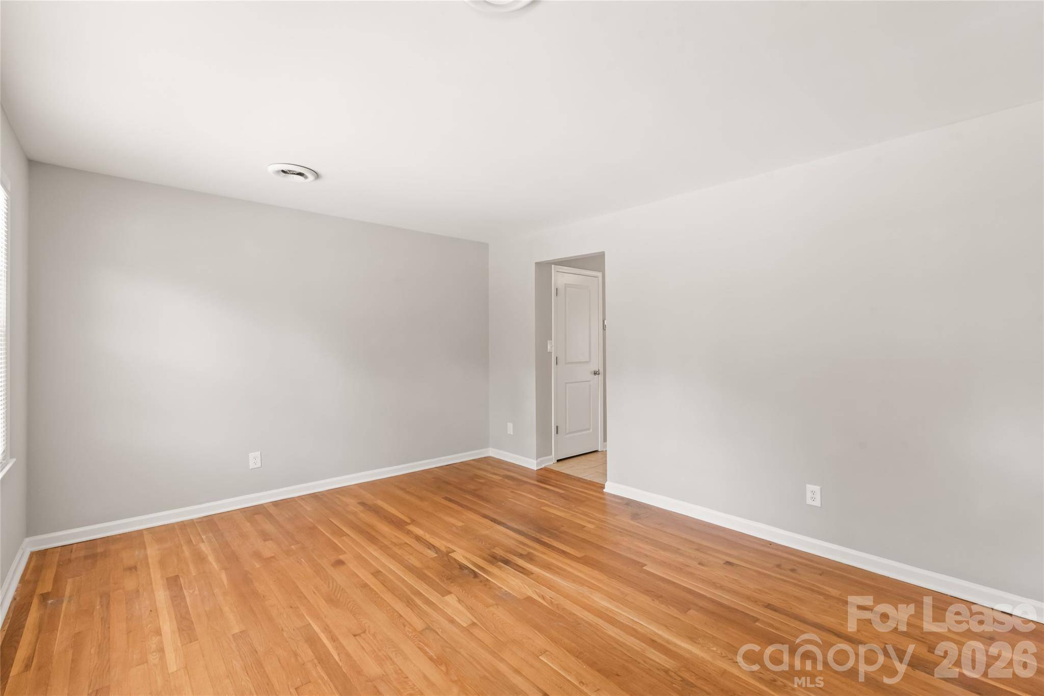 5054 Curtiswood DR, Charlotte, NC 28213