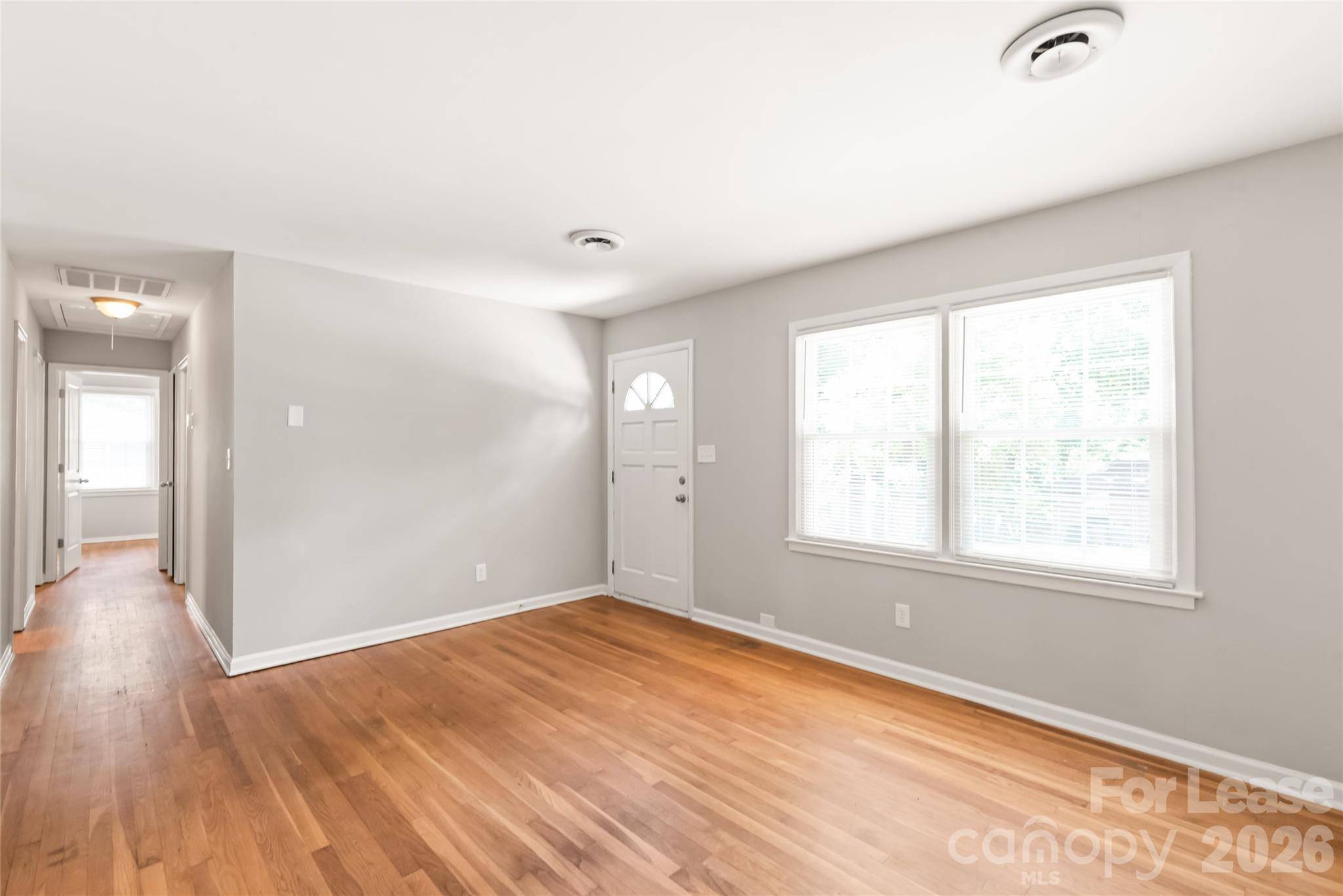 5054 Curtiswood DR, Charlotte, NC 28213