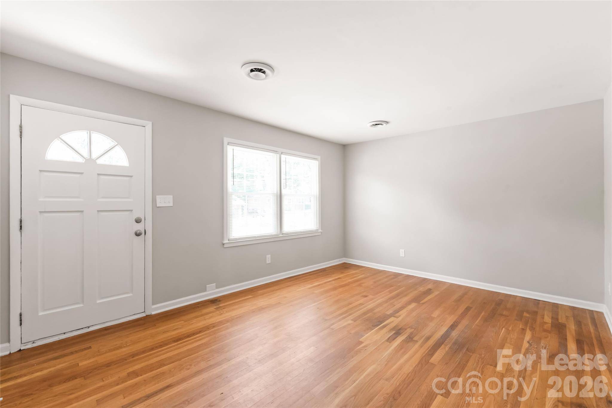 5054 Curtiswood DR, Charlotte, NC 28213
