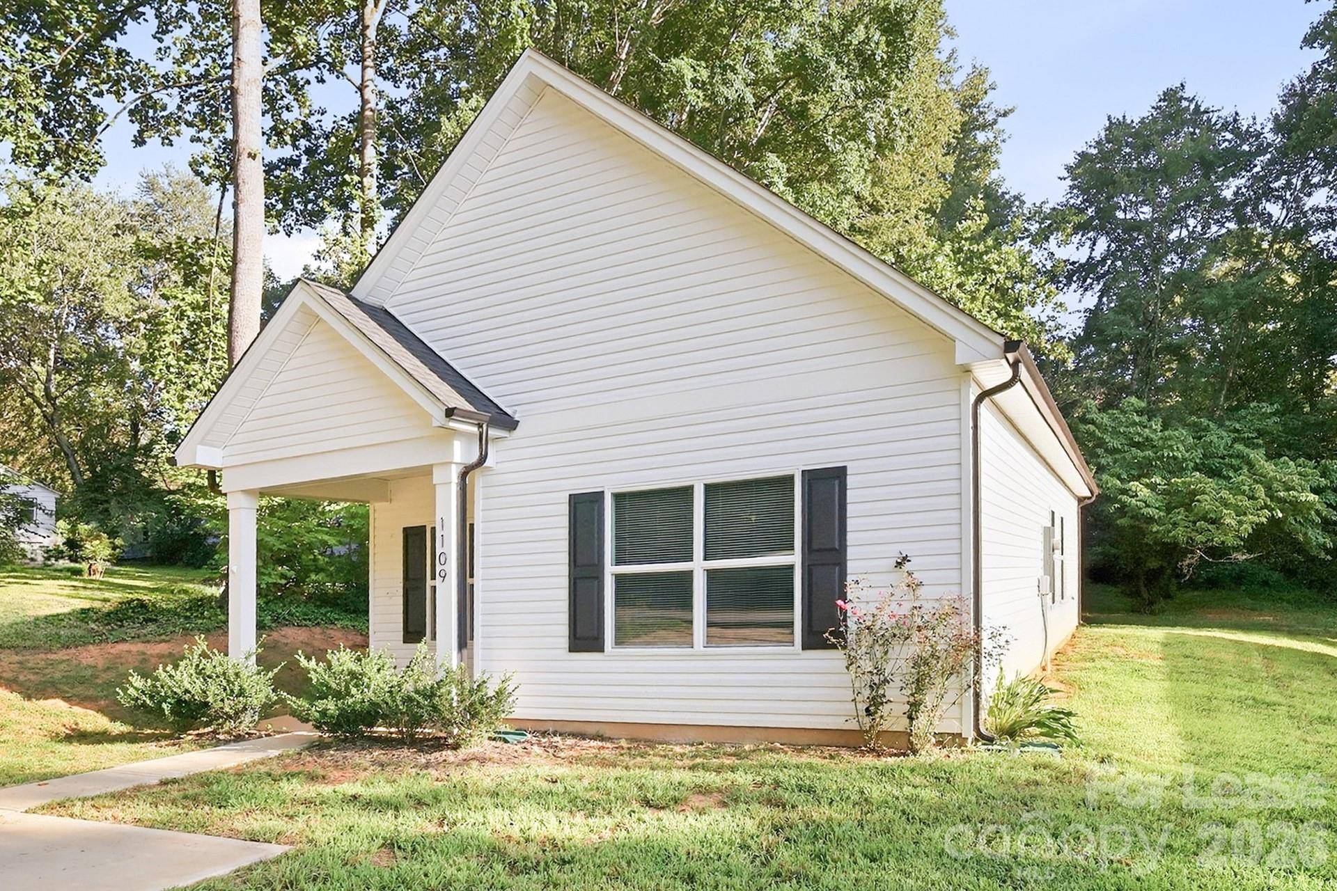 1109 Goldsboro AVE, Statesville, NC 28677