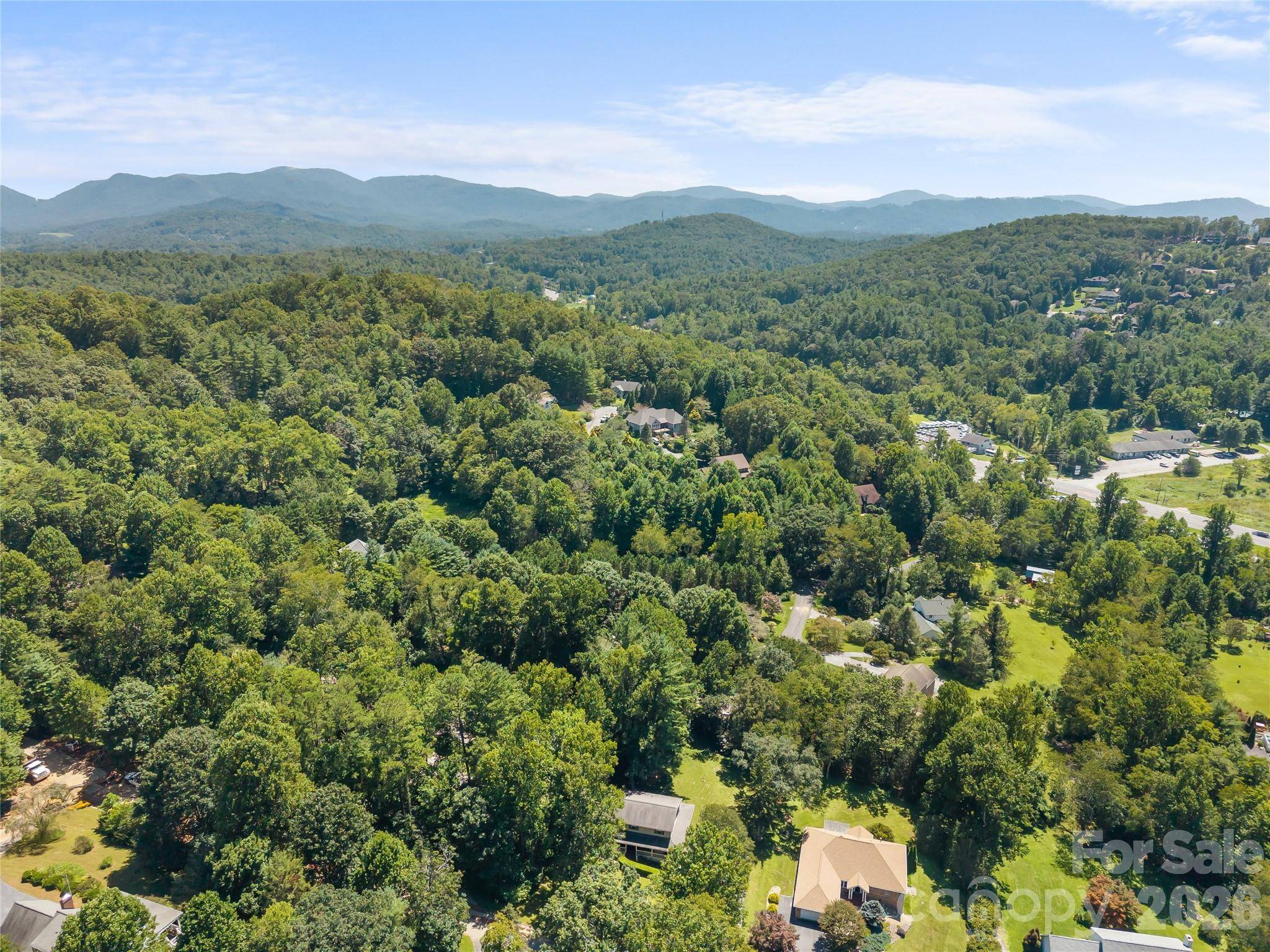 121 Churchill Downs DR, Fairview, NC 28730