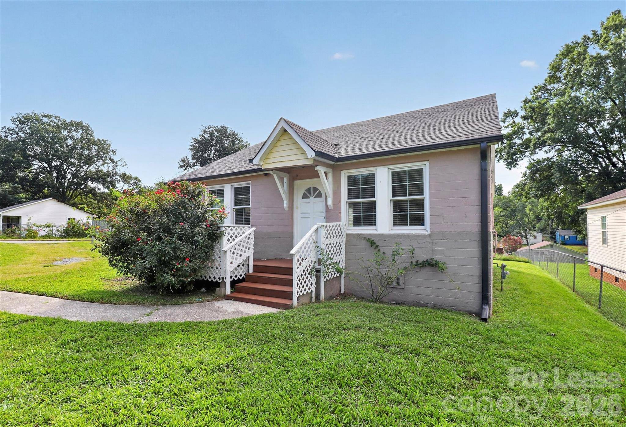 305 Lander ST, Charlotte, NC 28208