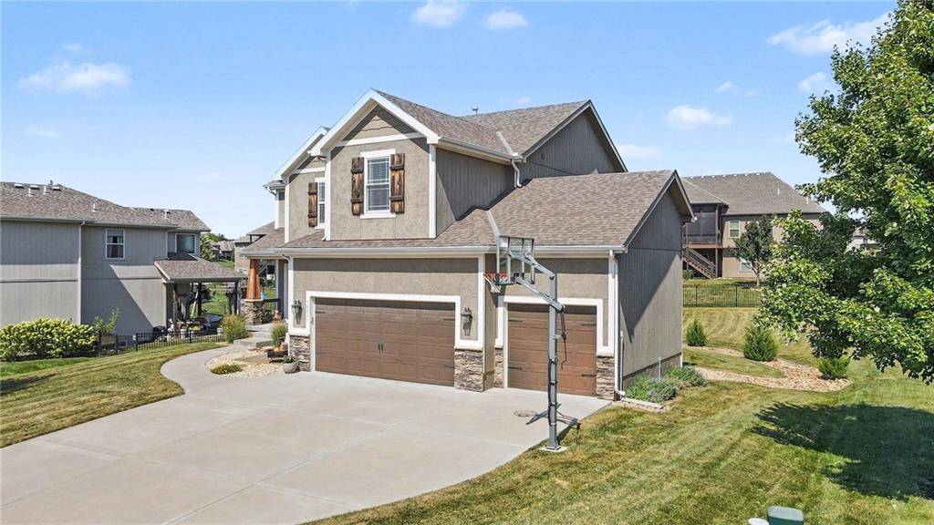 12725 N Overbrook DR, Platte City, MO 64079