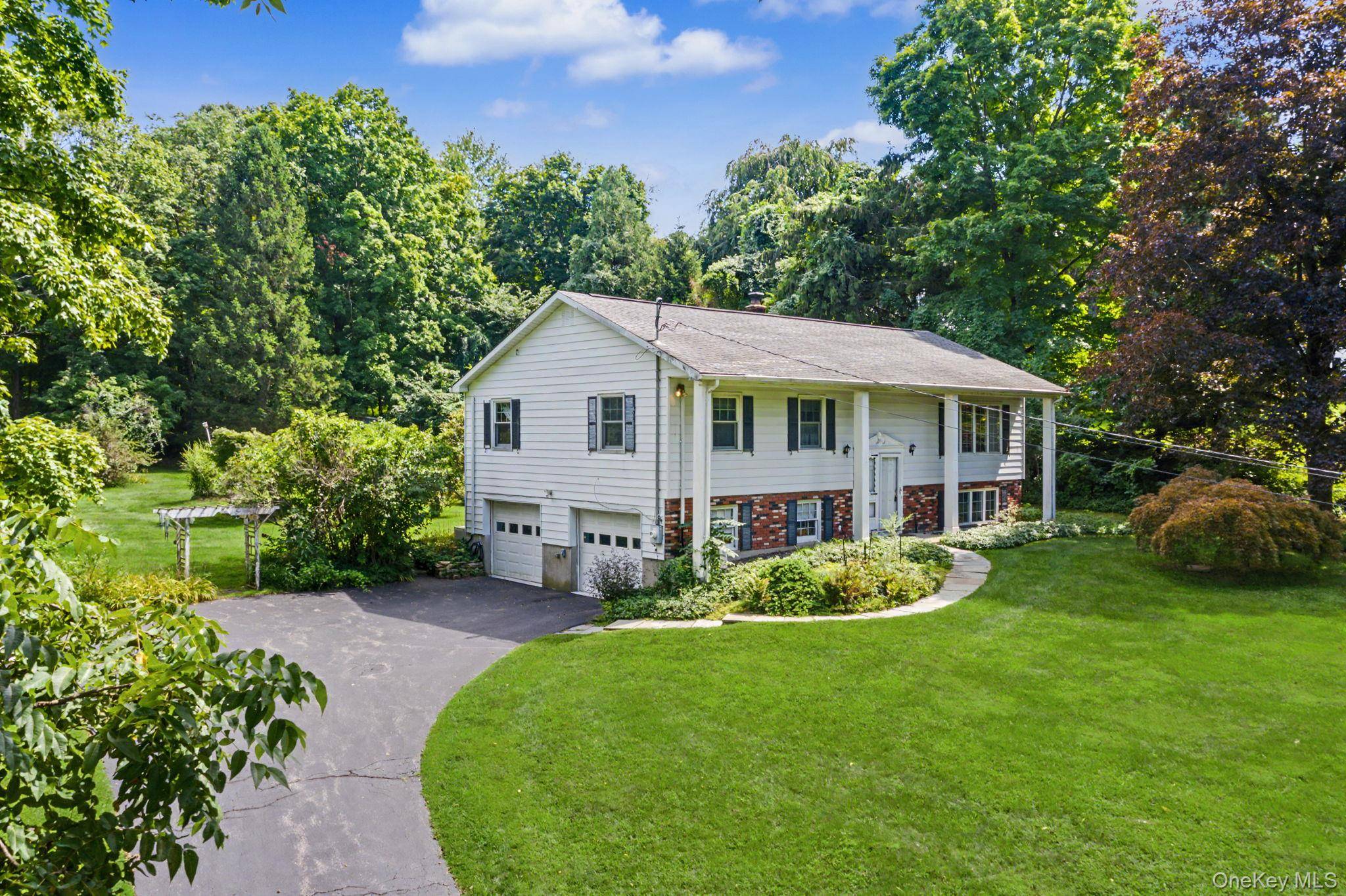 1564 Old Baldwin RD, Yorktown Heights, NY 10598