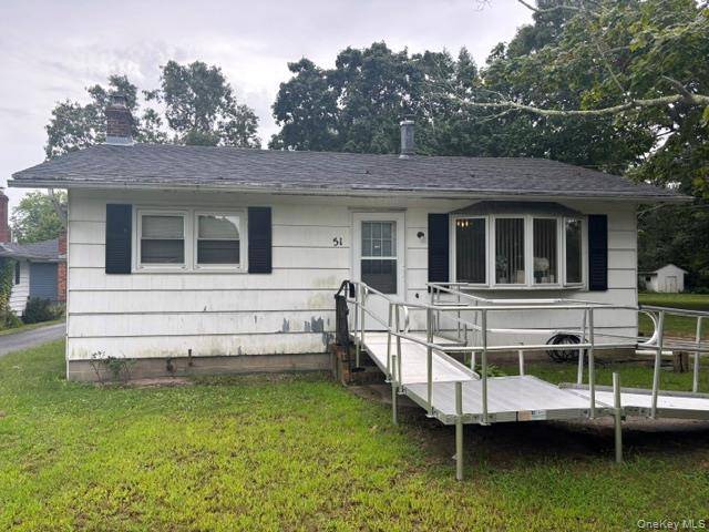51 Hinda BLVD, Riverhead, NY 11901