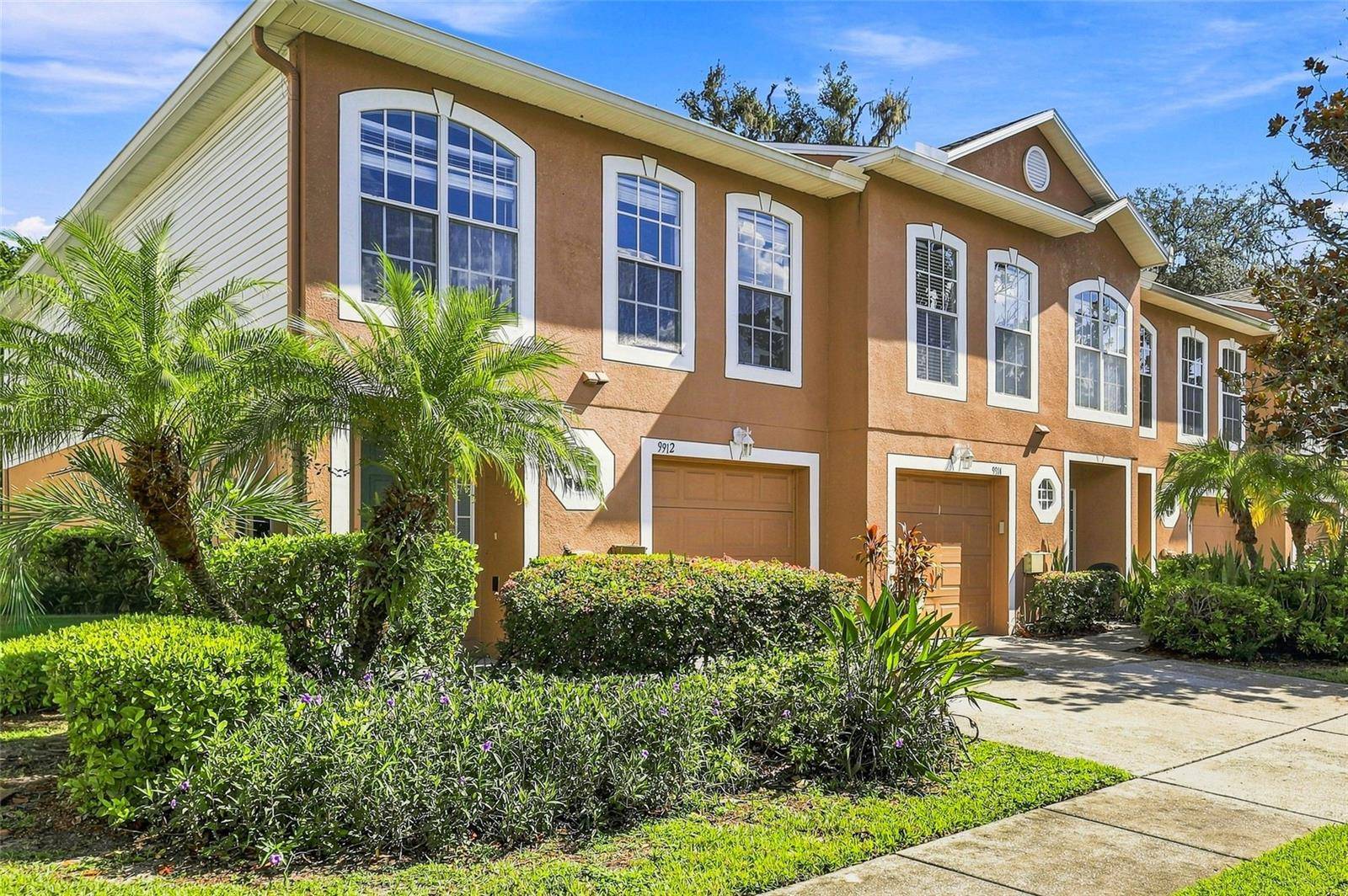 9912 ASHBURN LAKE DR, Tampa, FL 33610