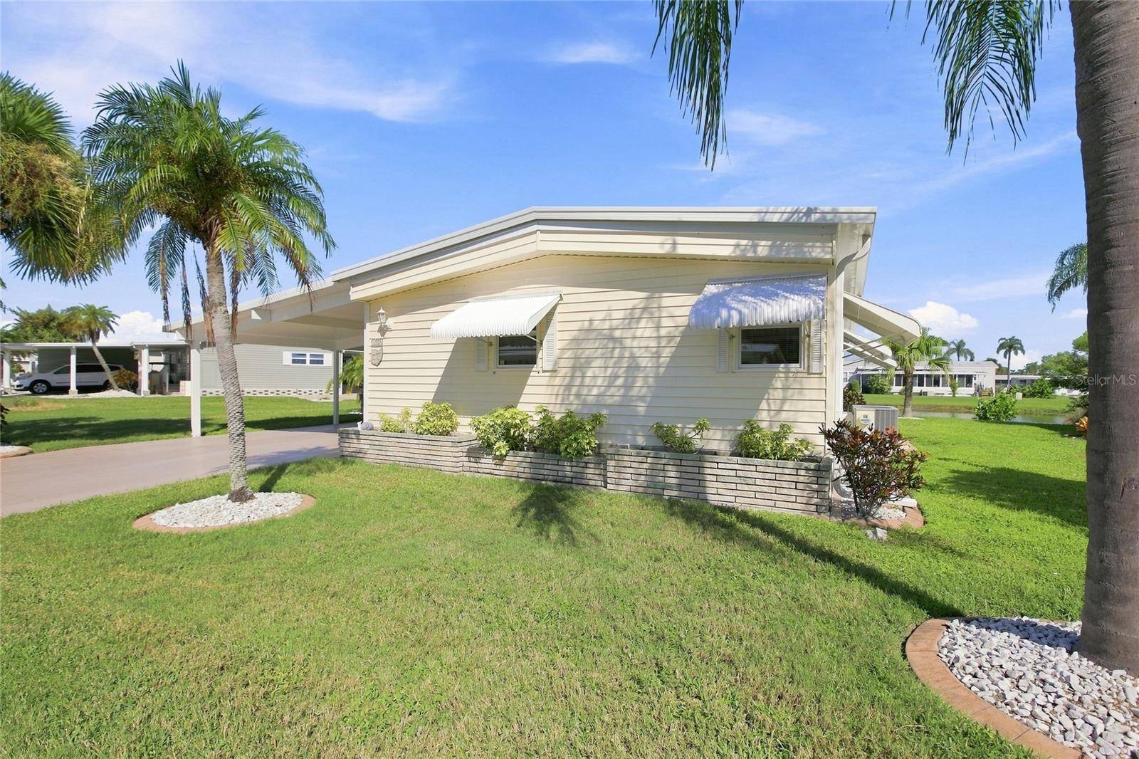 106 KING ARTHUR DR, Nokomis, FL 34275