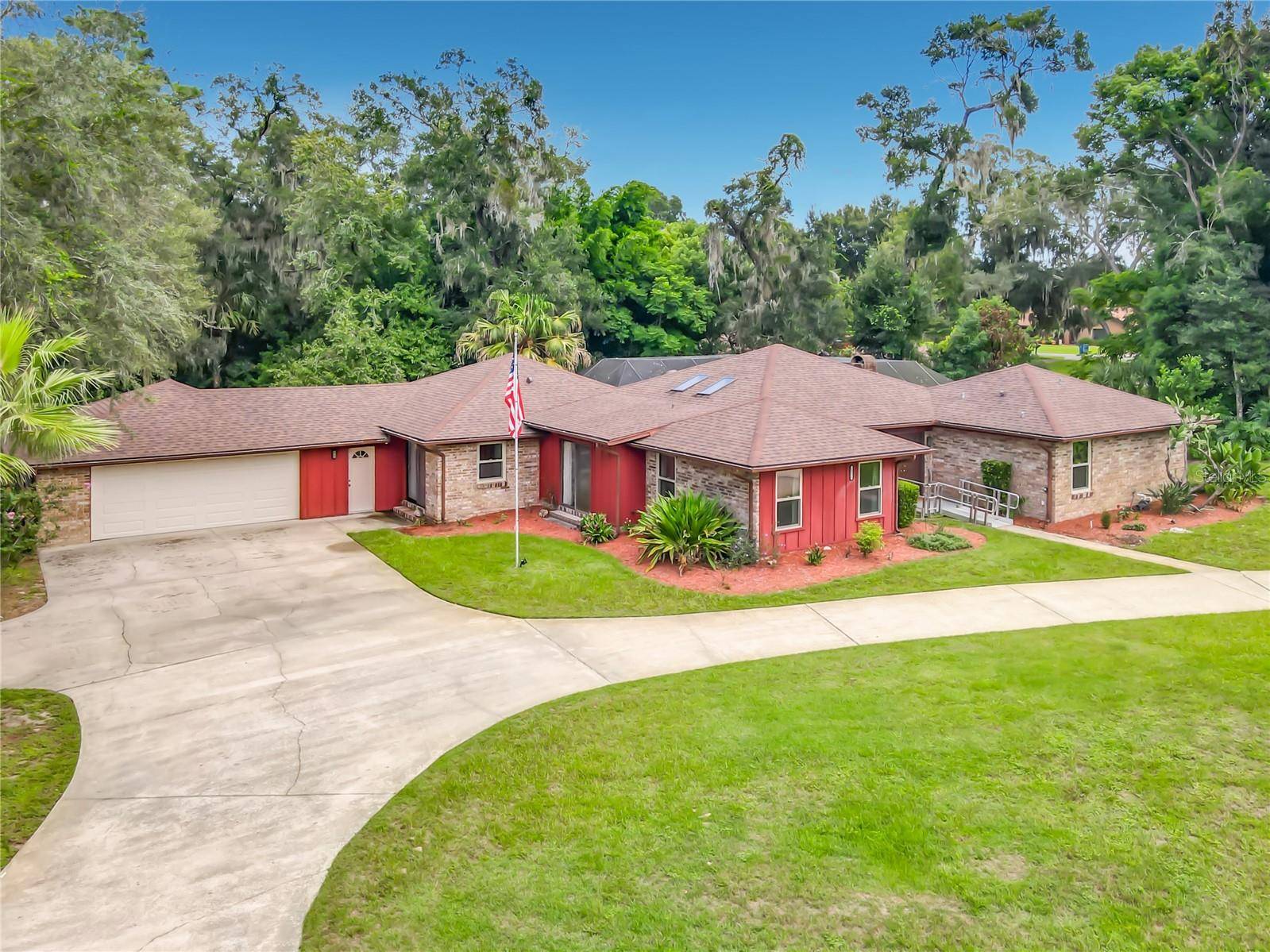1032 VALLEY FORGE RD, Deland, FL 32720