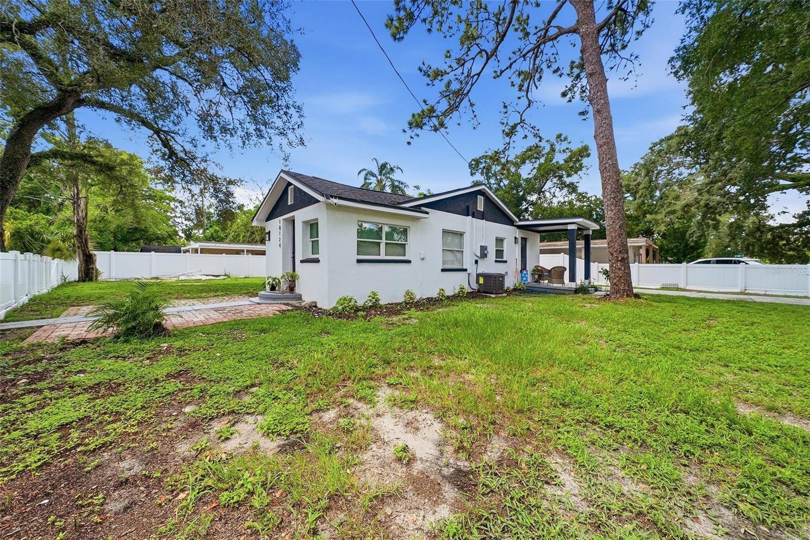 10124 N HYACINTH AVE, Tampa, FL 33612