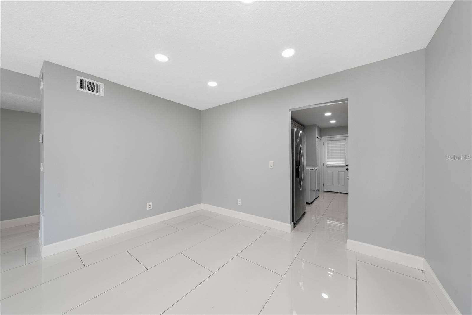 725 NORTHLAKE BLVD #18, Altamonte Springs, FL 32701