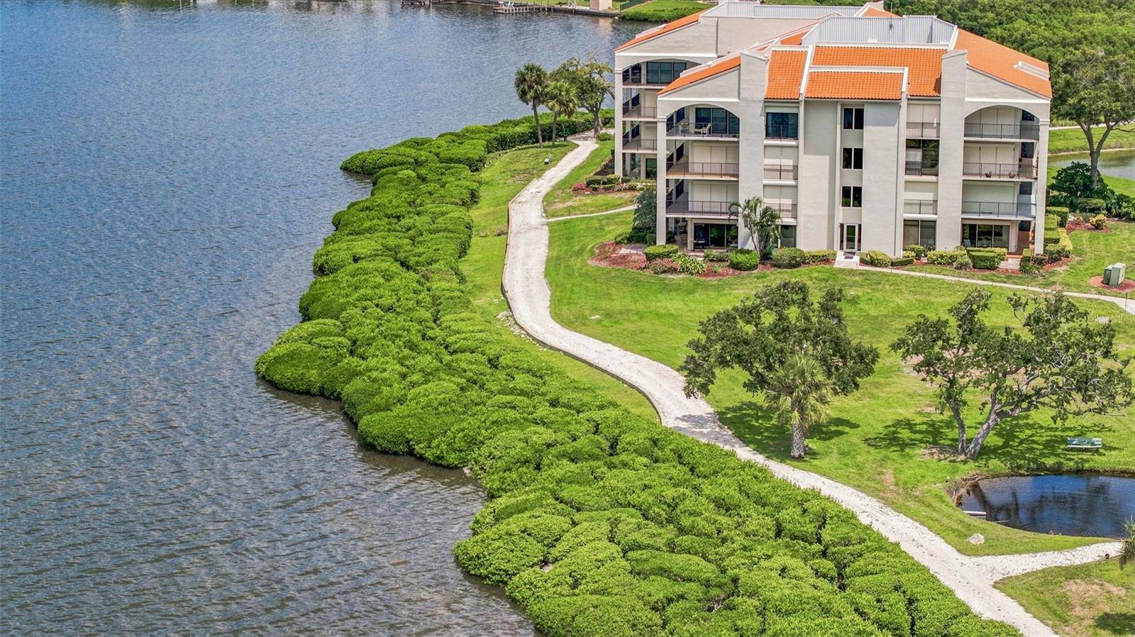 1805 MARINER DR #53, Tarpon Springs, FL 34689